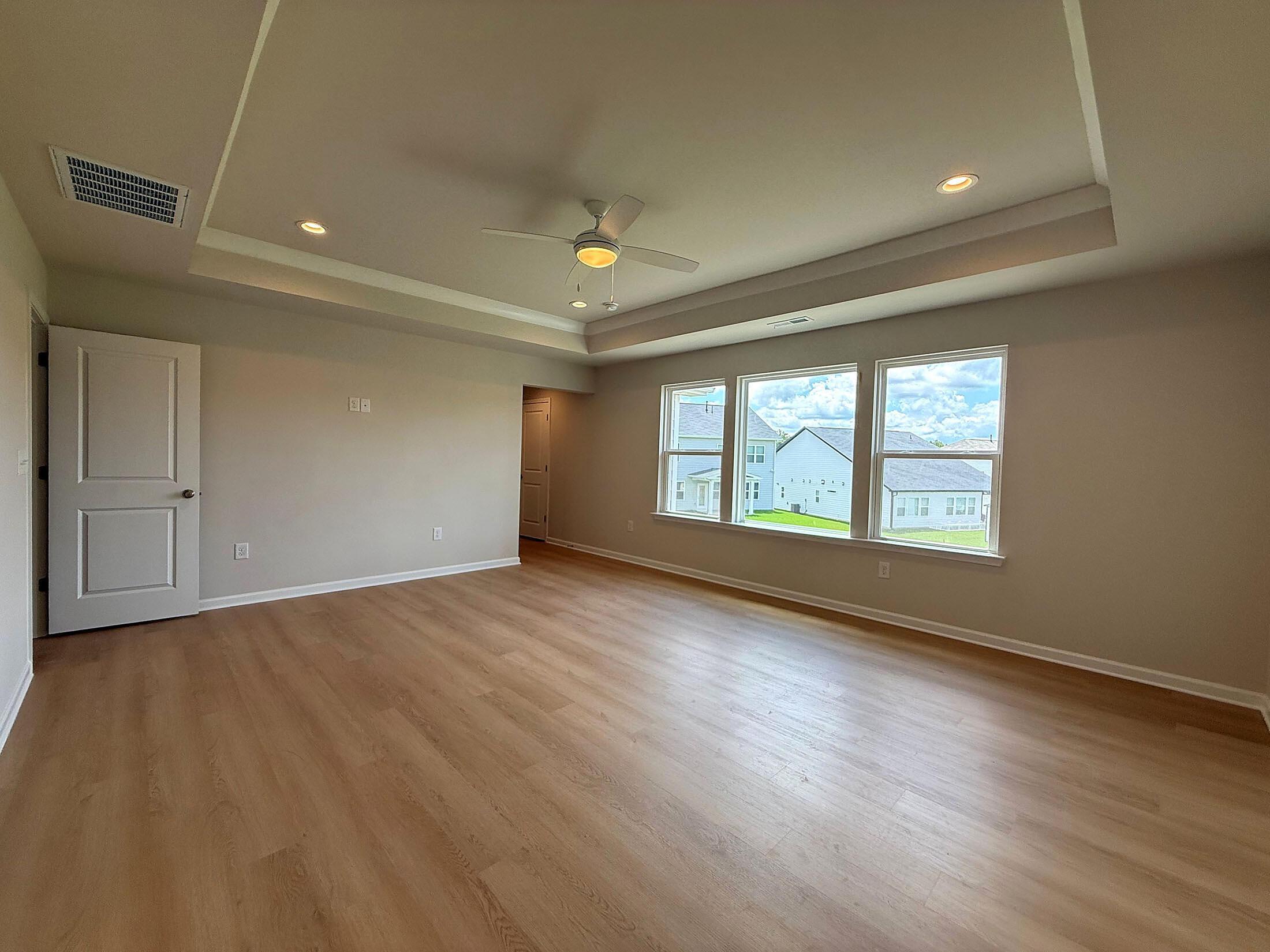 Premier Suite with Tray Ceiling