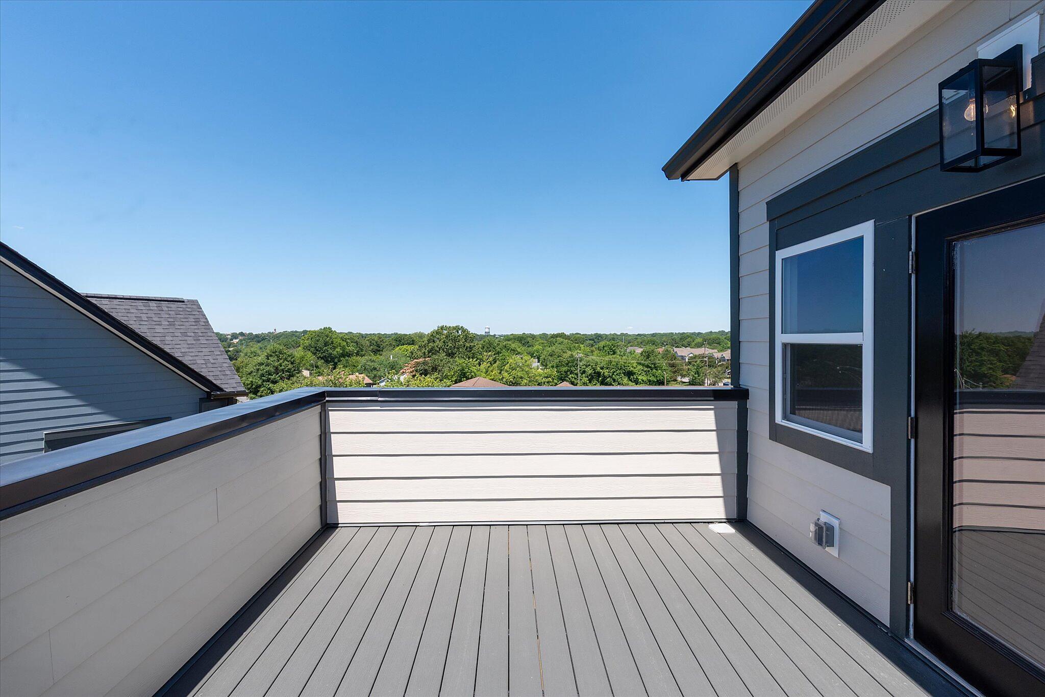 End-Unit Rooftop Terrace