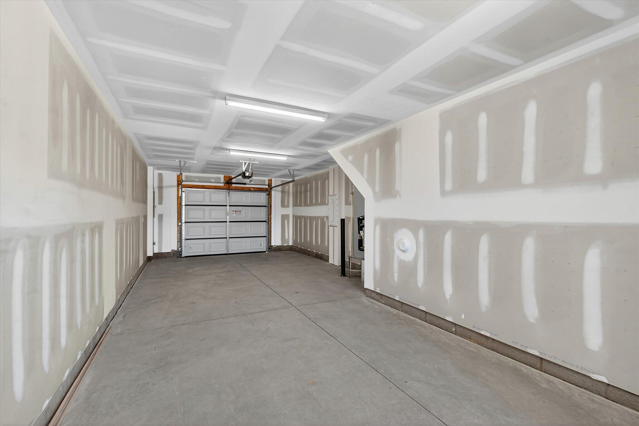 2-Car Tandem Garage