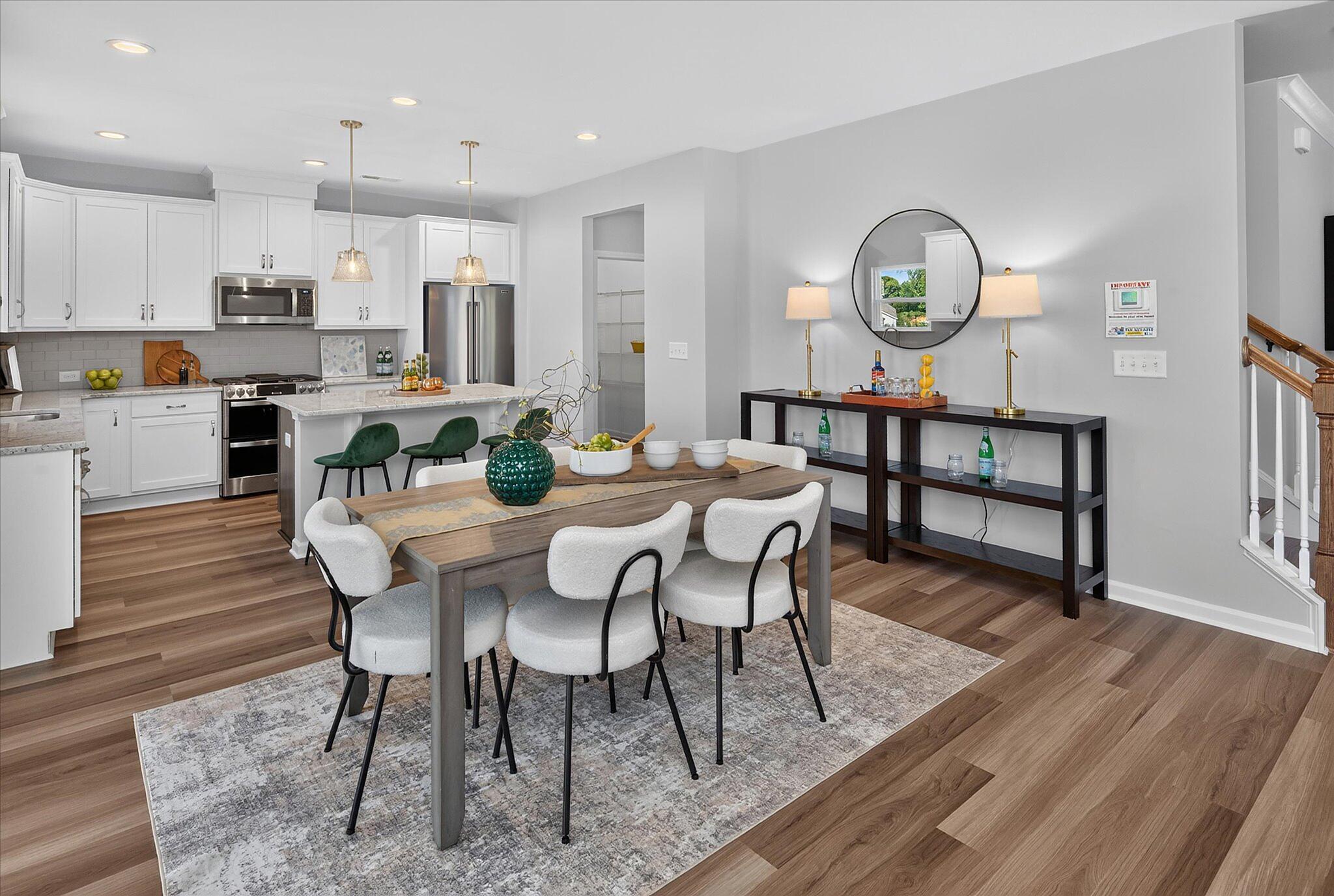 Dining & Kitchen