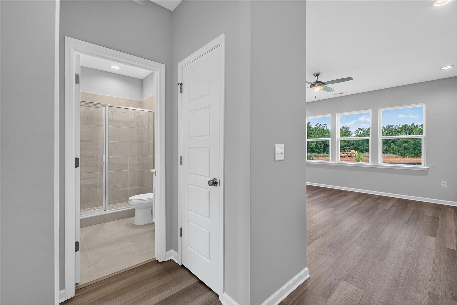 Bath 3 & Linen Closet