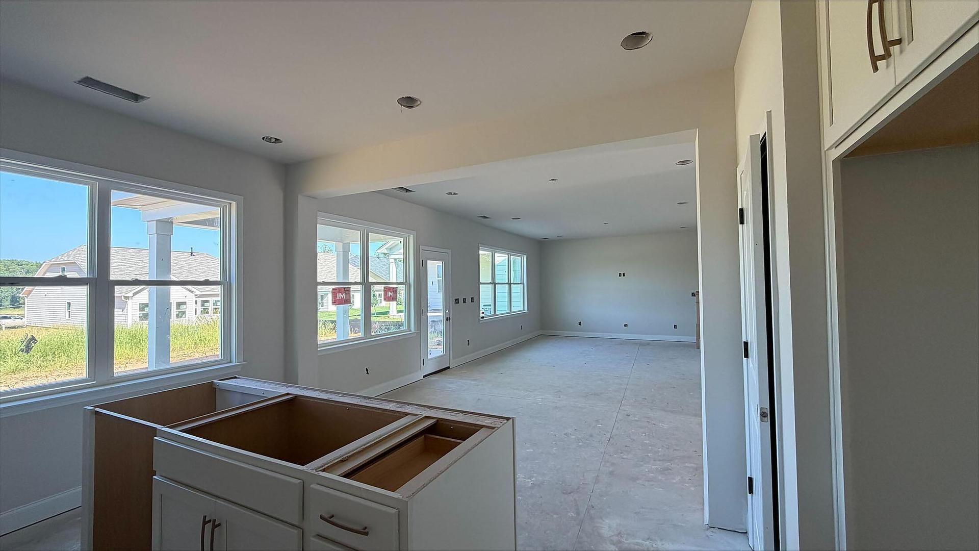 Kitchen, Breakfast & Family Room