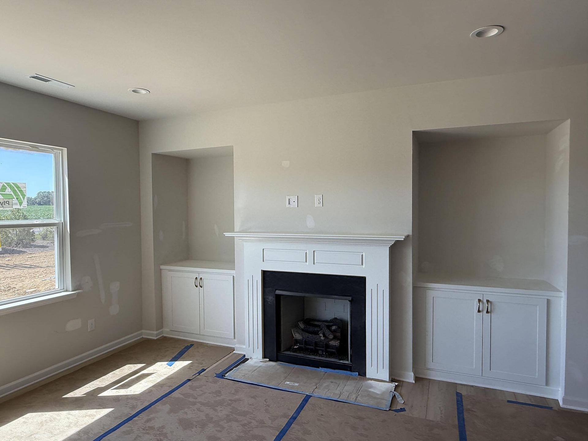 Family Room Fireplace & Built-Ins