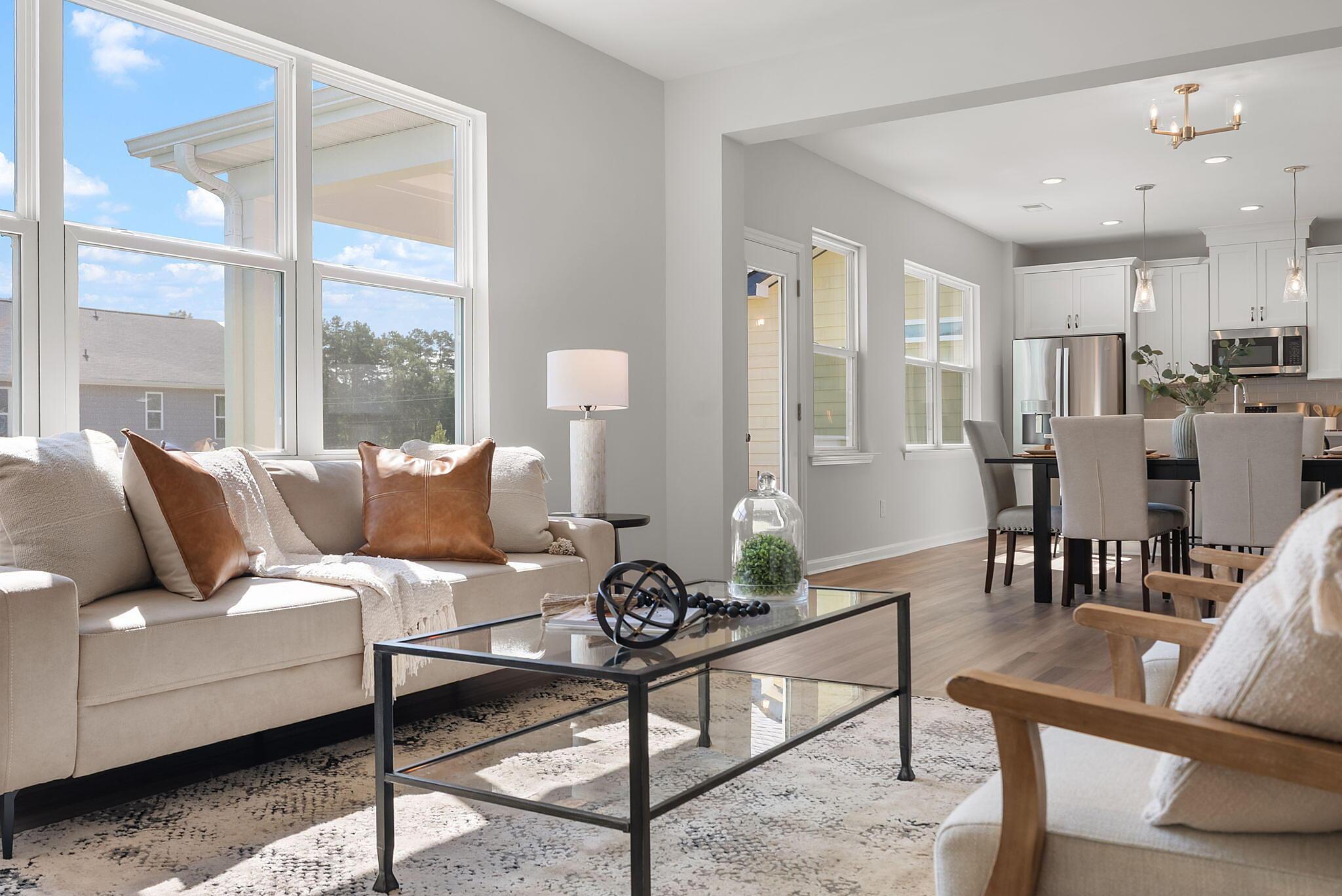 Family Room & Dining