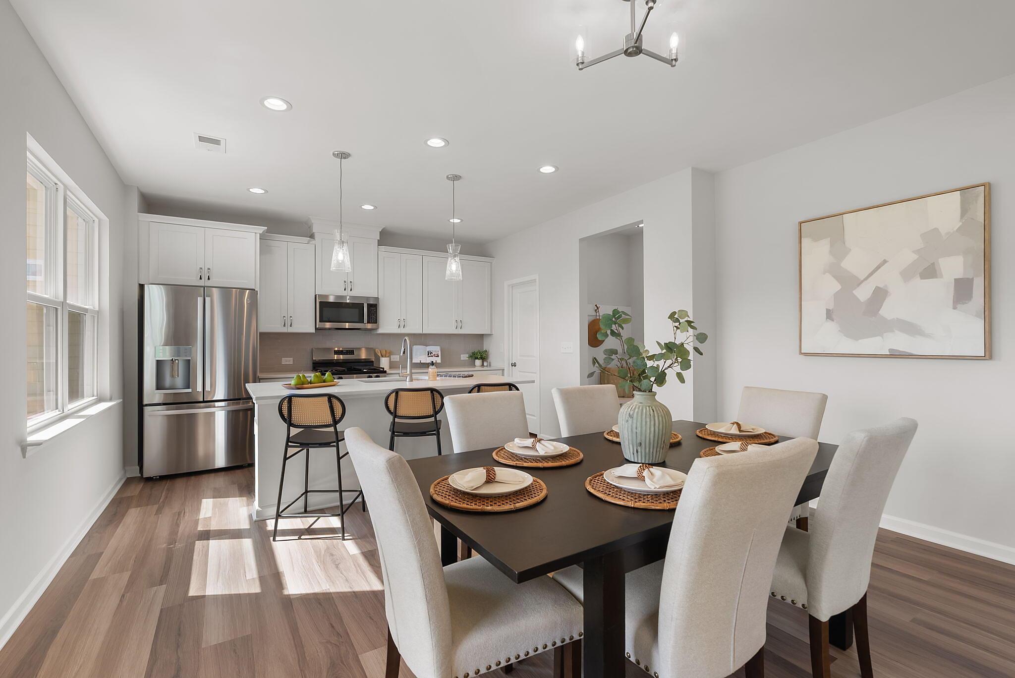 Dining & Kitchen