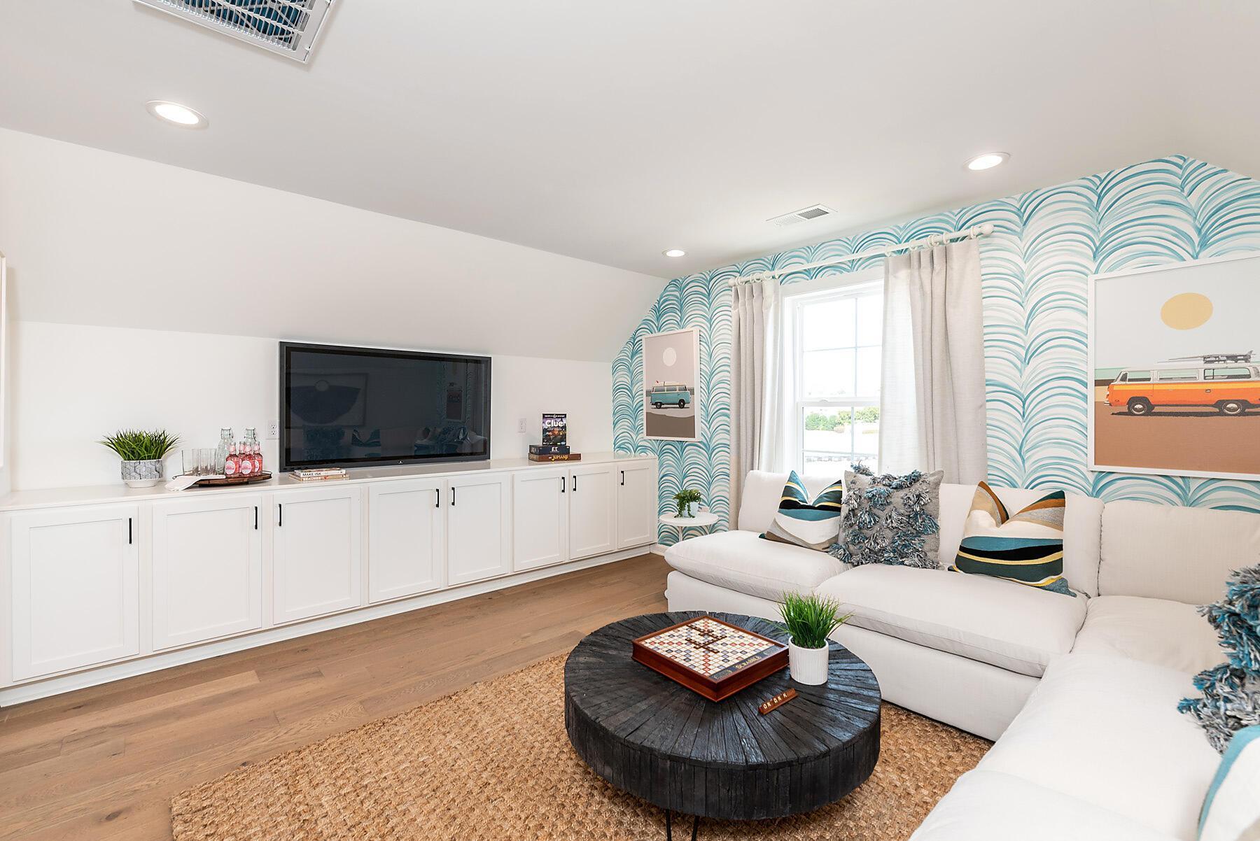 Bonus Room - optional built-ins