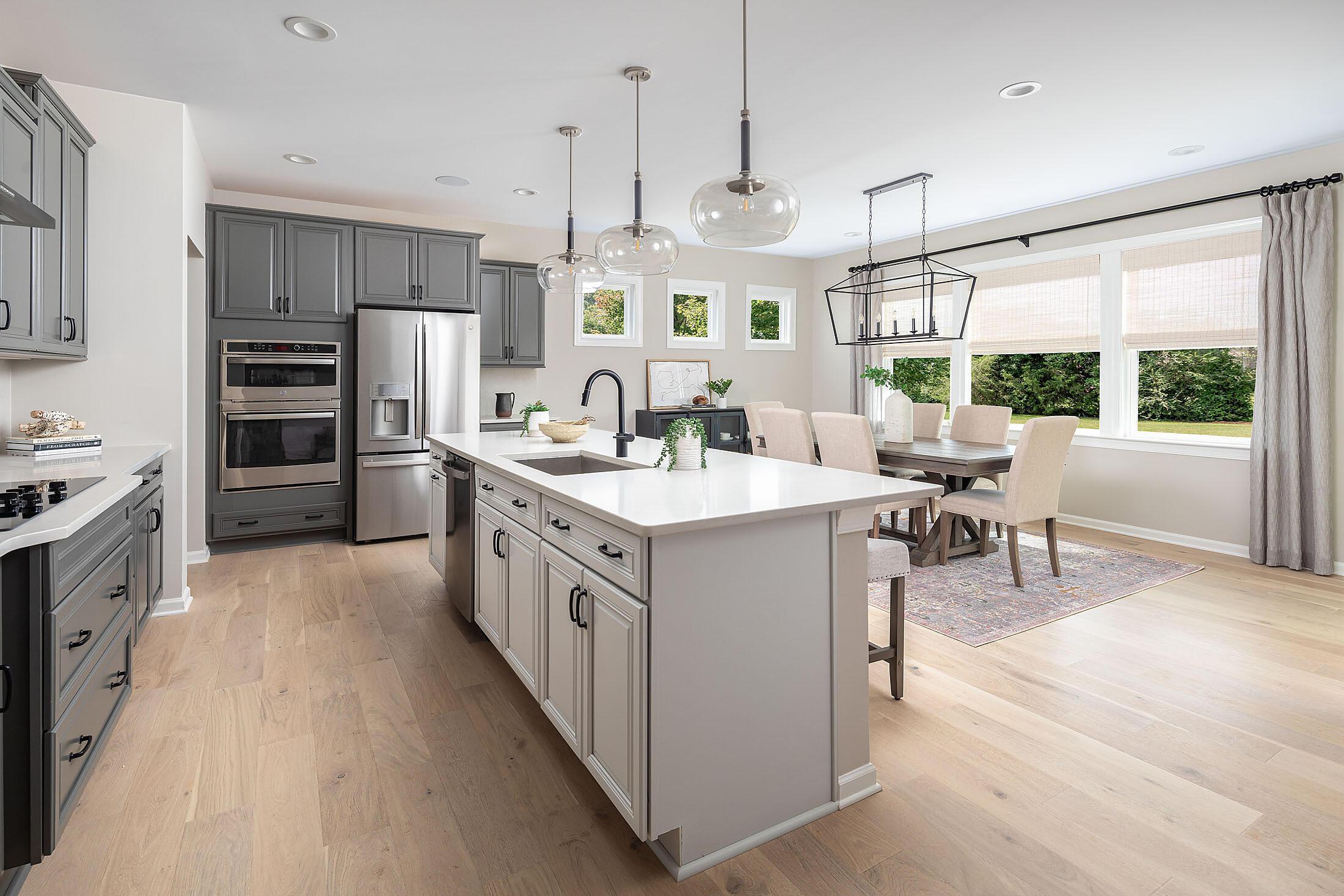 Kitchen & Breakfast