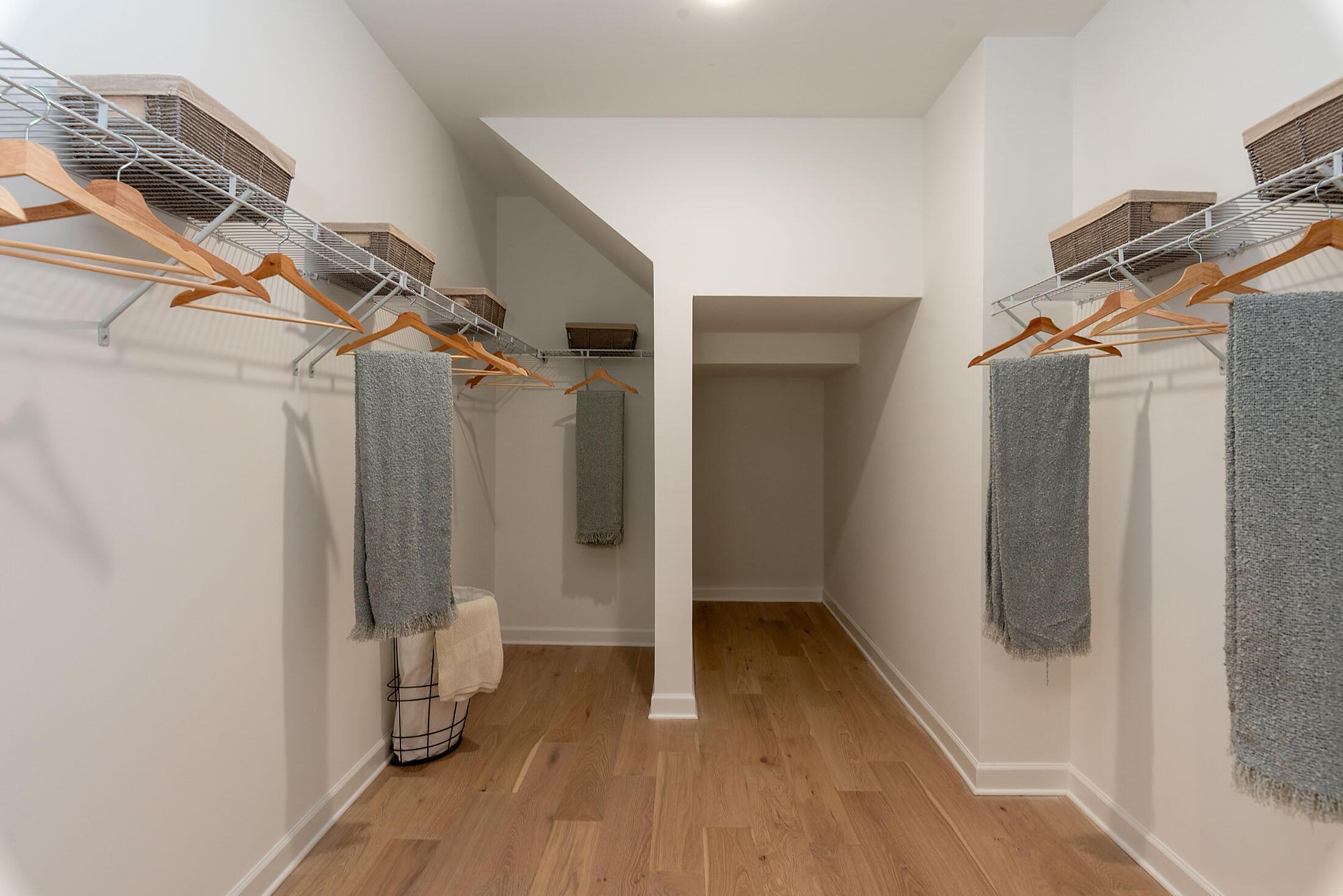 Premier Walk-in Closet