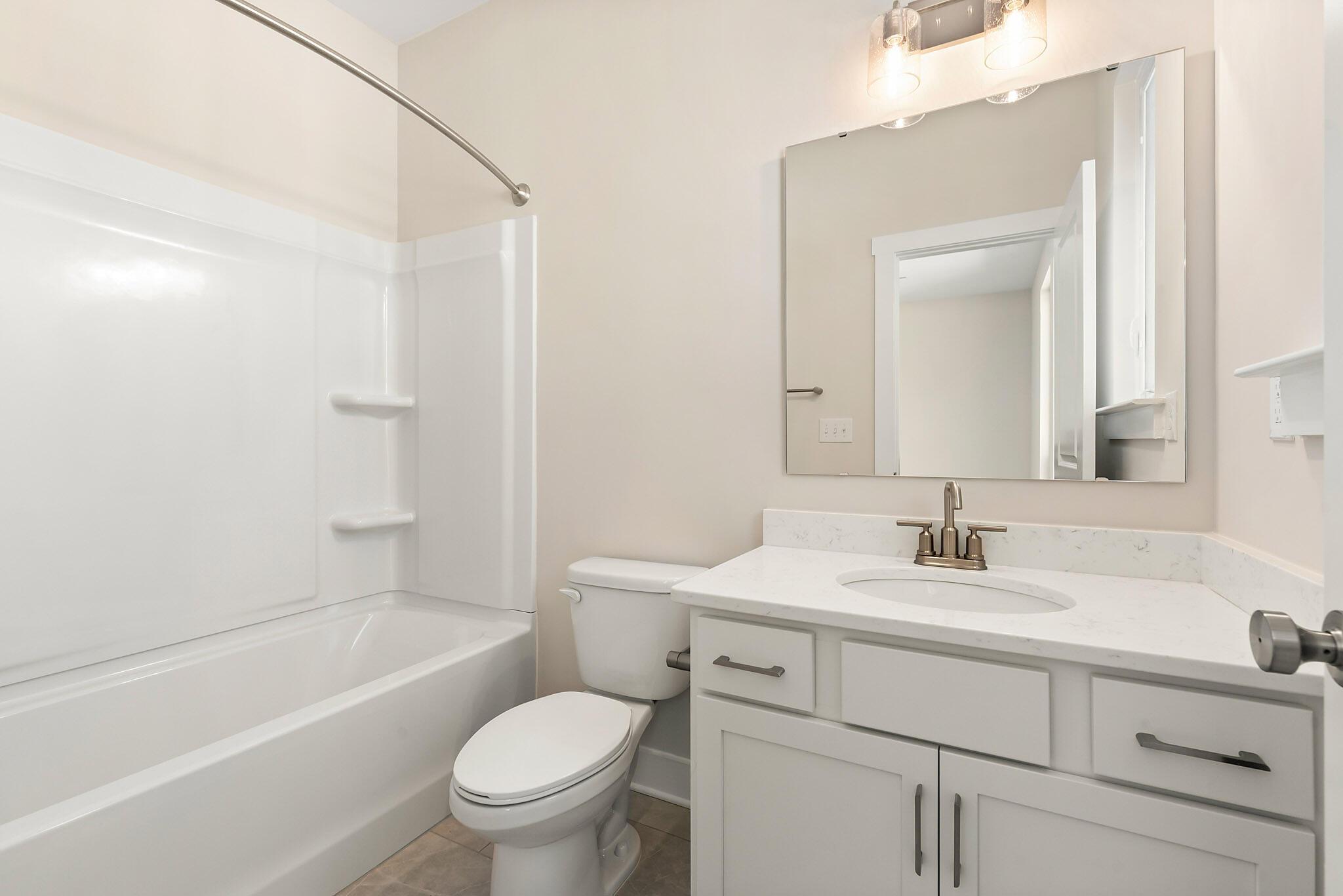Bath 2 - En-Suite