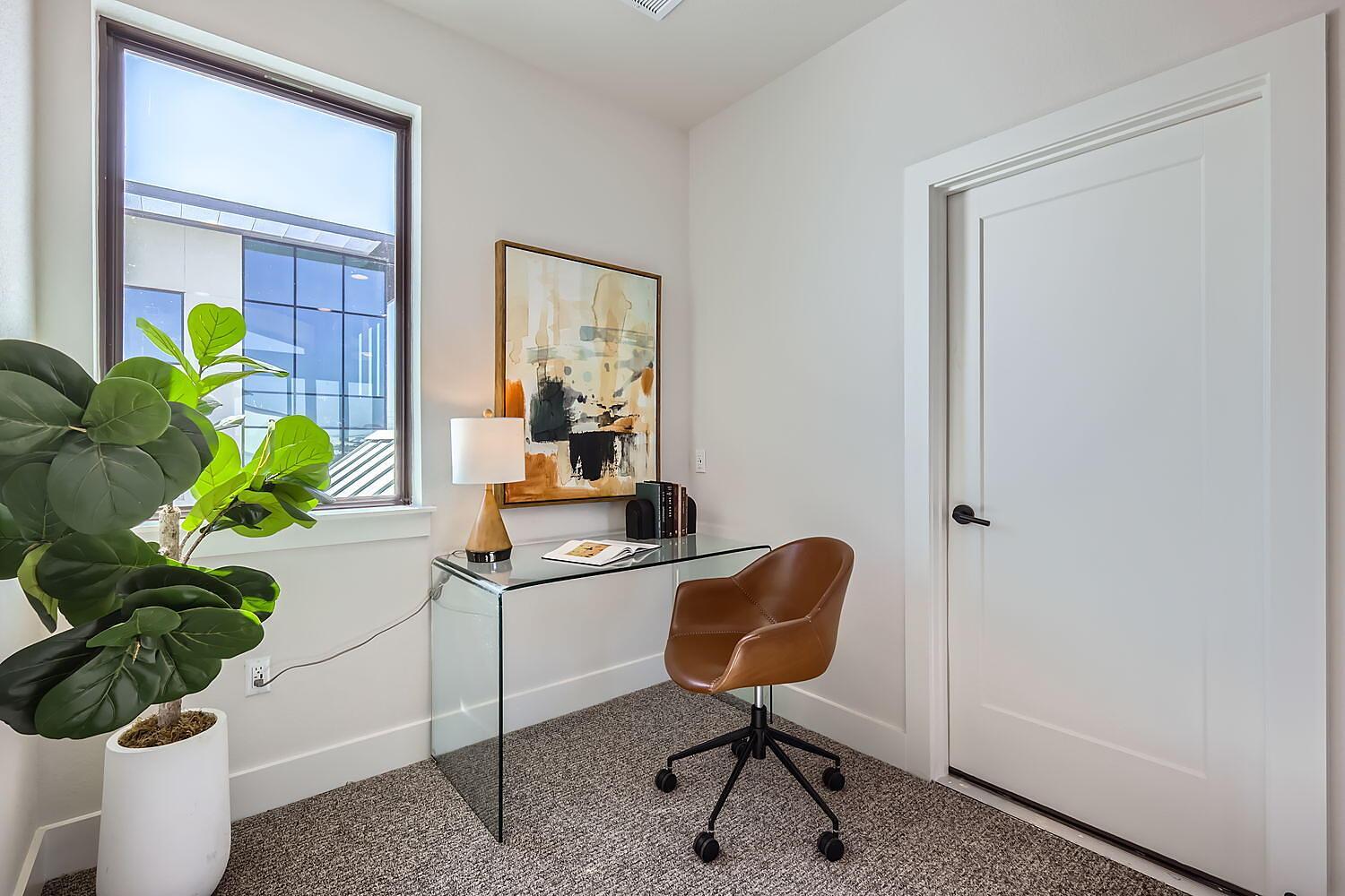 Third Floor Landing Desk Space