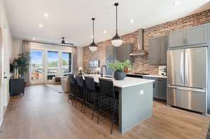 922 Hughley Circle Unit 8 (Professional)