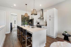 1274 Longreen Terrace NW Unit 8 (Artist)