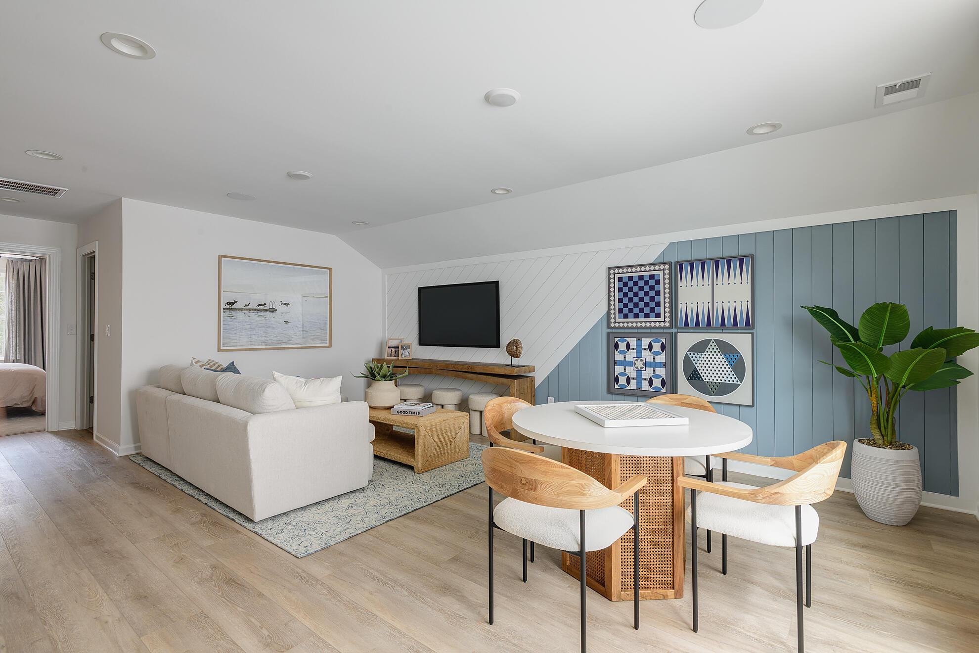 Loft w Second Floor option