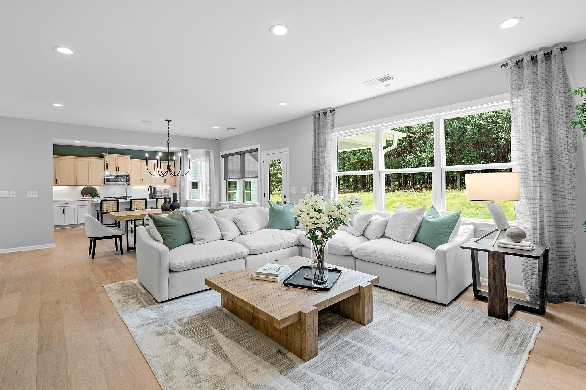 Family Room, Breakfast & Kitchen