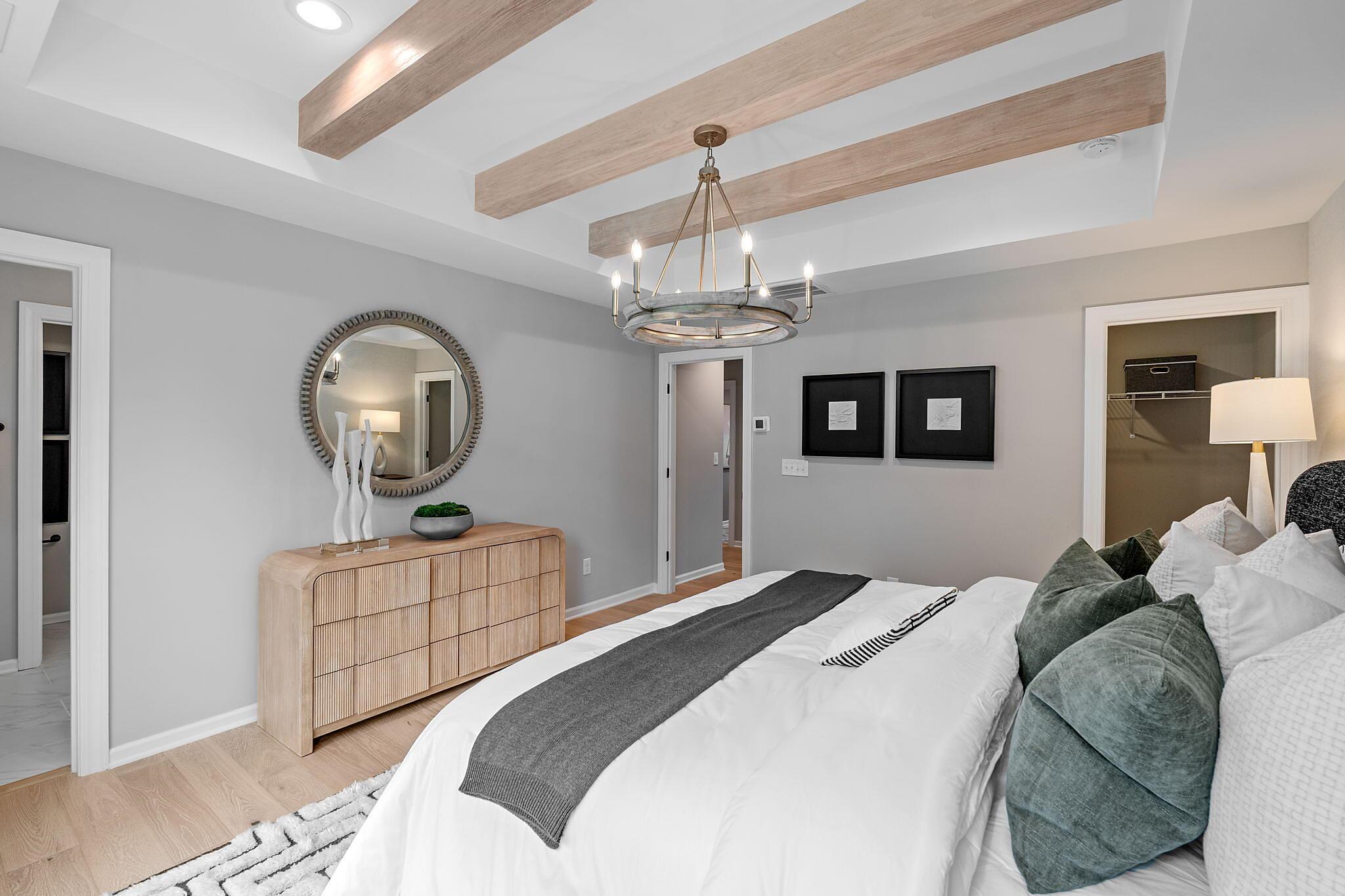 Premier Suite w Beam/Tray options