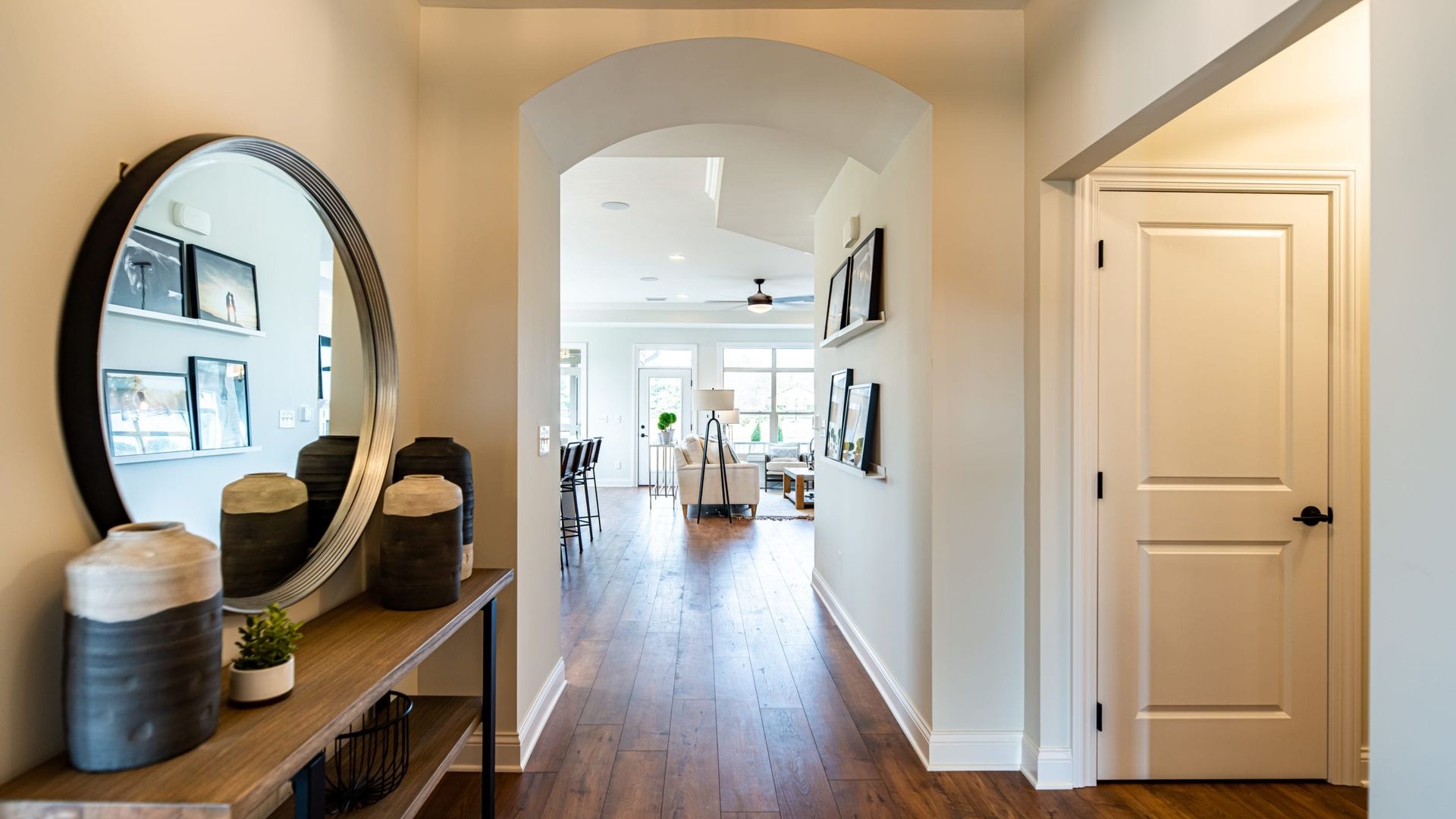 Epcon Torino II Interior entry