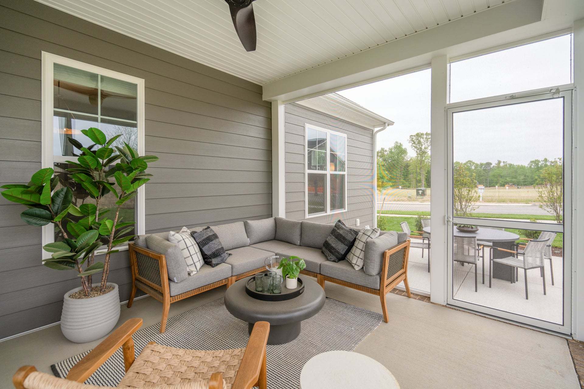 Screened Porch & Patio