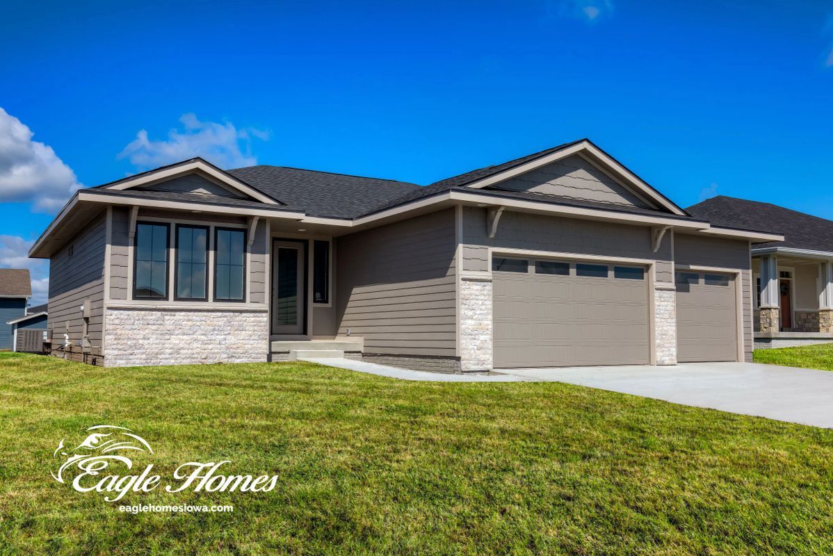 casa en Eagle Homes por Eagle Homes
