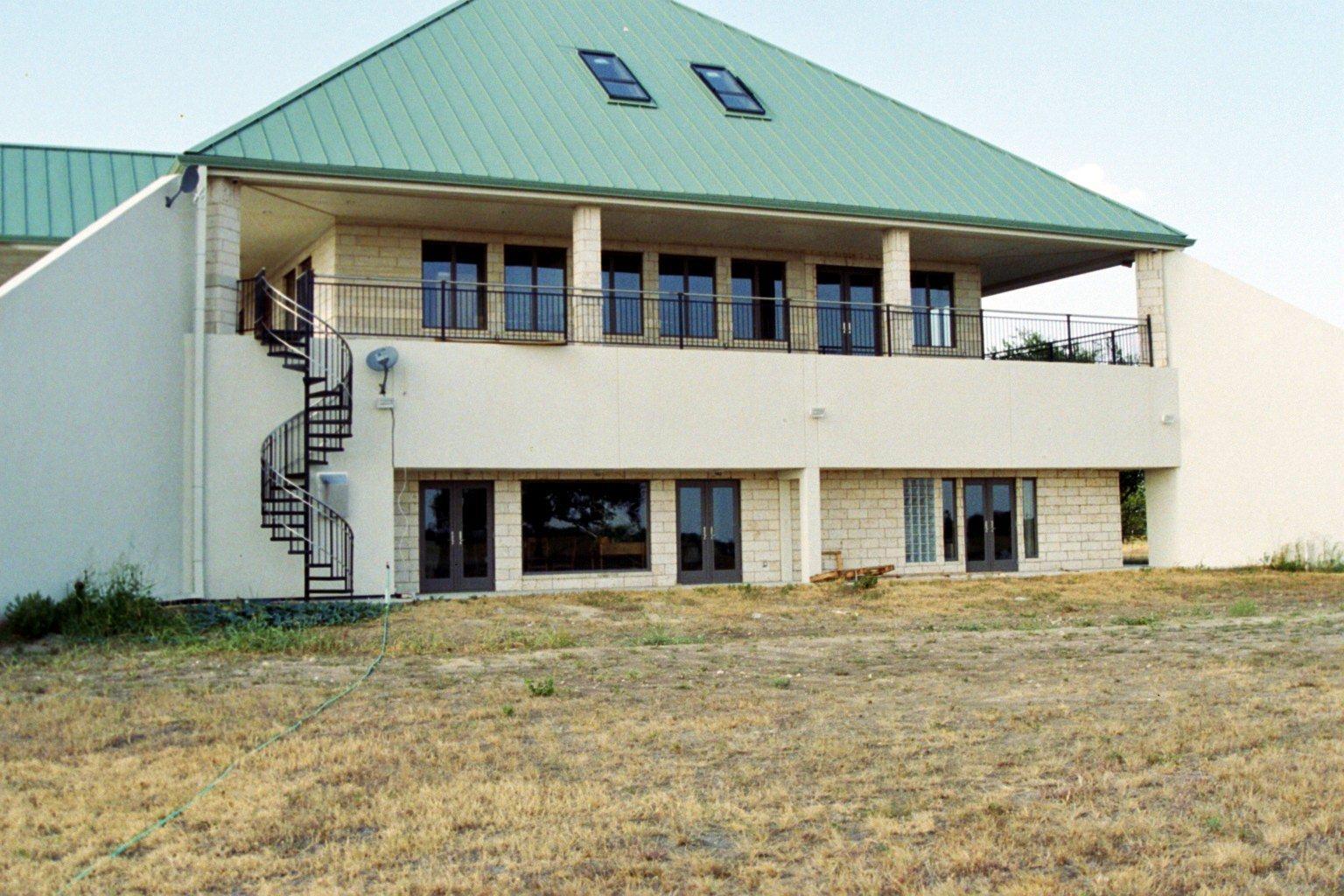 casa en Earth Sheltered Homes por Earth Sheltered Homes