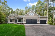 Lincoln Pines por Eastbrook Homes Inc. en Grand Rapids Michigan