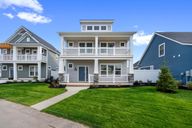 Tannery Bay por Eastbrook Homes Inc. en Grand Rapids Michigan