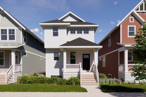 910 S Lake Street (The Manistee)