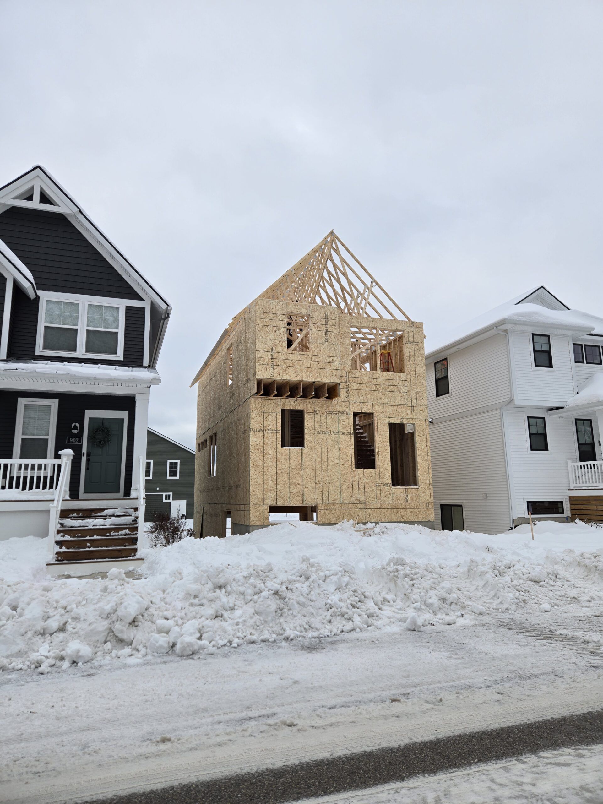 910 S Lake Street (The Manistee)