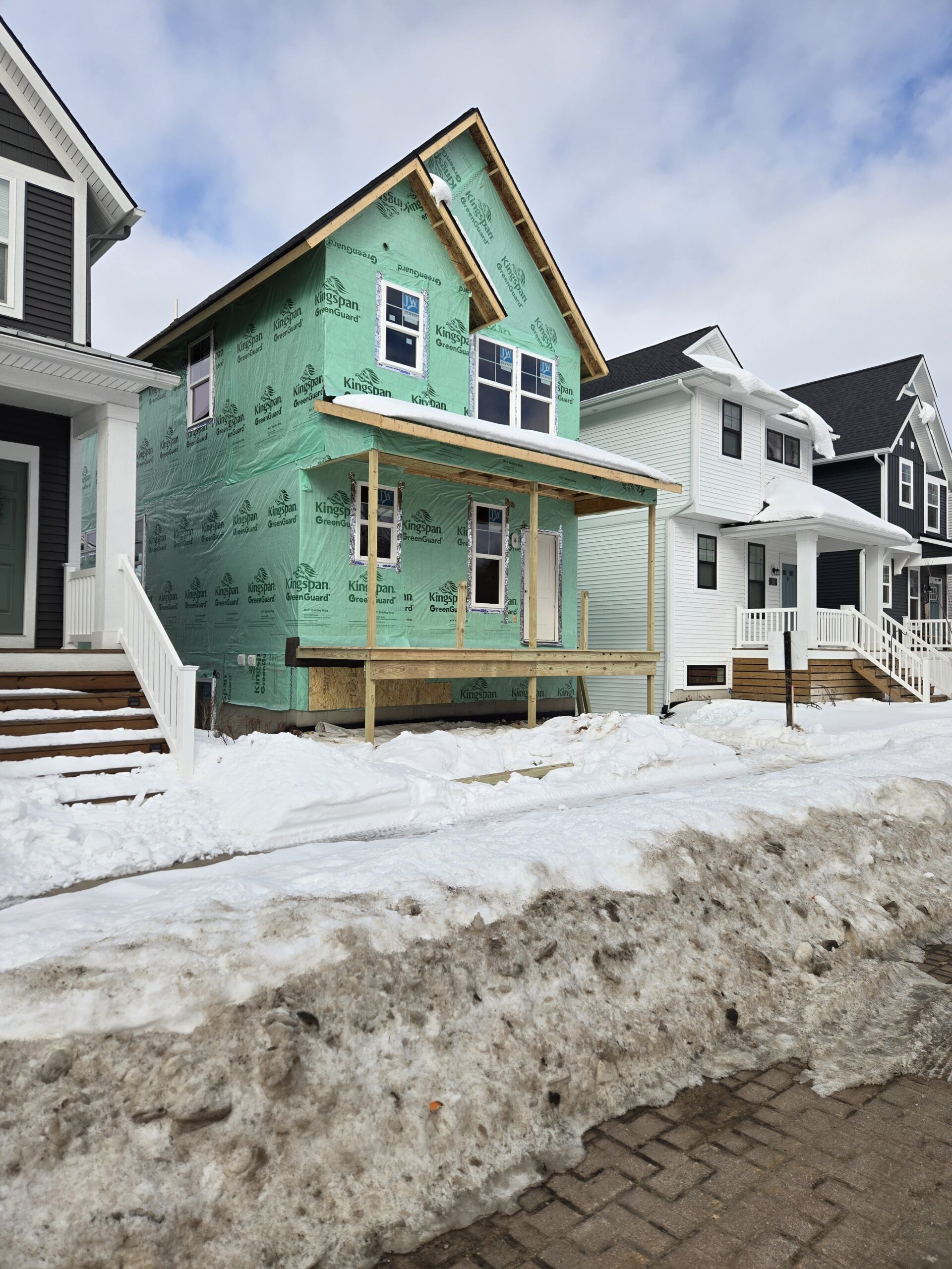 910 S Lake Street (The Manistee)