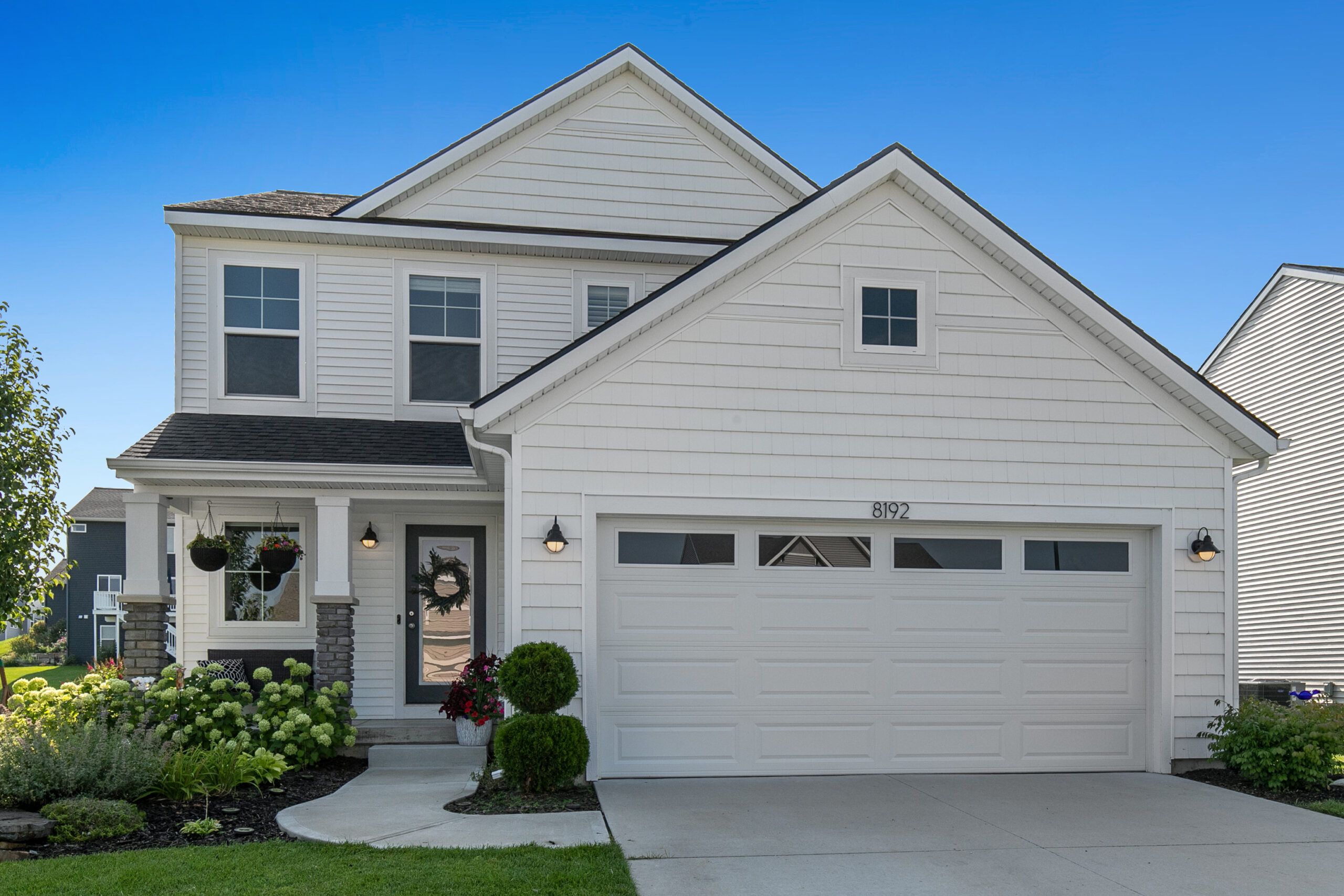 3105 Hollace Drive. Jenison, MI 49428