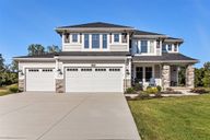 Thomas Farms por Eastbrook Homes Inc. en Lansing Michigan