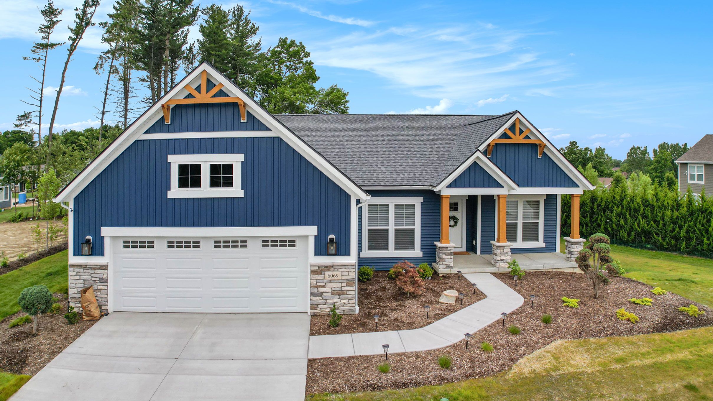 casa en Whitehills Lake South por Eastbrook Homes Inc.