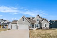 Wind Trace por Eastbrook Homes Inc. en Lansing Michigan