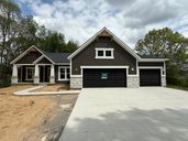 Kingfisher Estates por Eastbrook Homes Inc. en Grand Rapids Michigan
