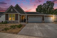 The Villas at Spring Lake CC por Eastbrook Homes Inc. en Grand Rapids Michigan