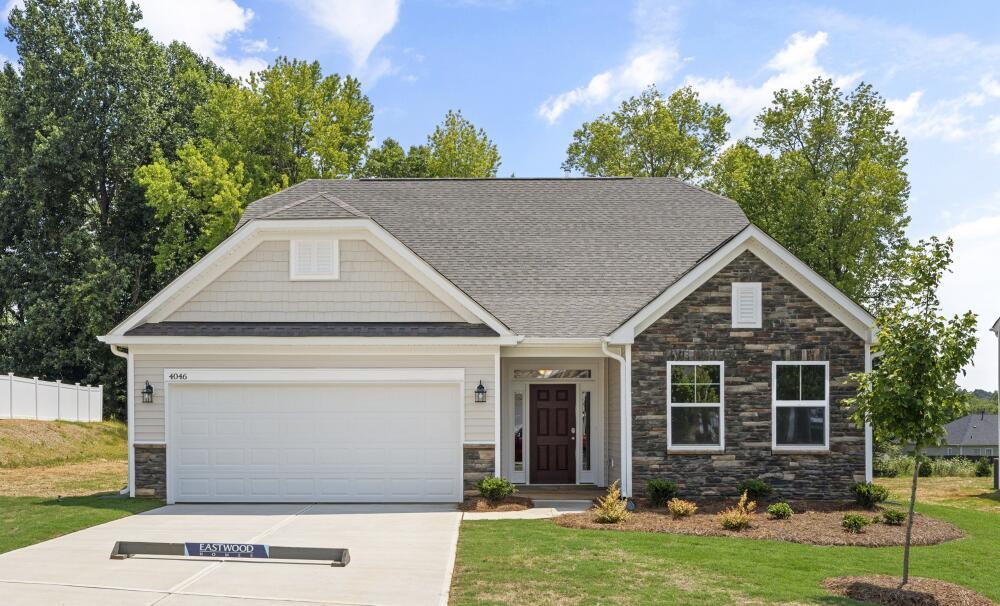 casa en Norman Creek por Eastwood Homes