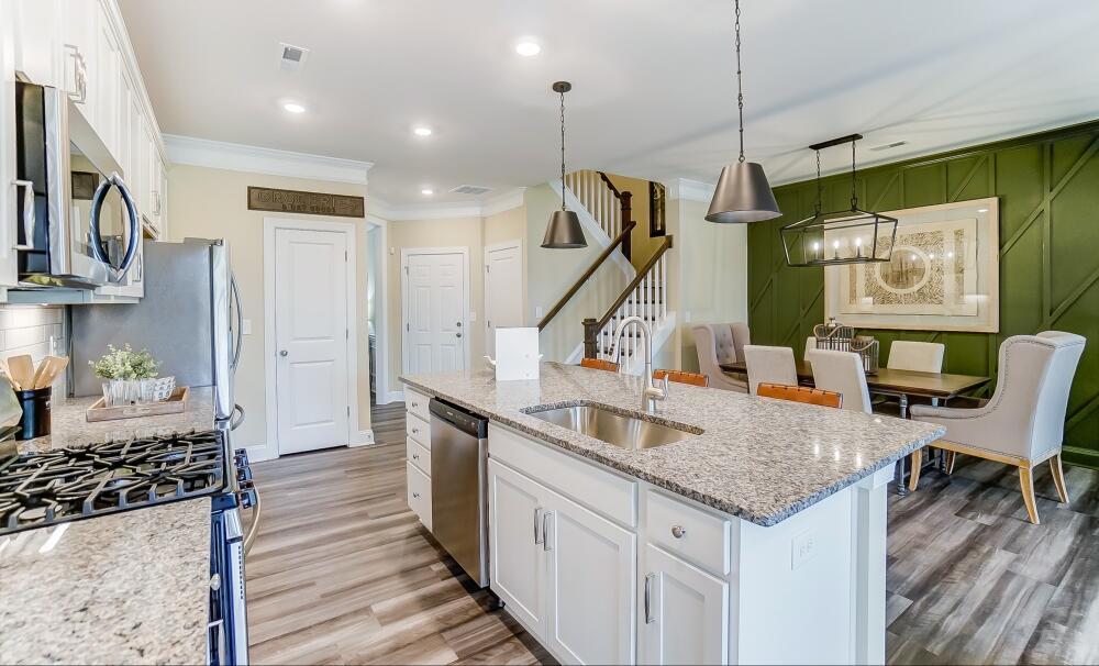 casa en Running Brook Townes por Eastwood Homes