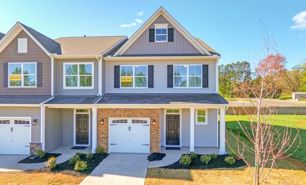 casa en East Main Townes por Eastwood Homes