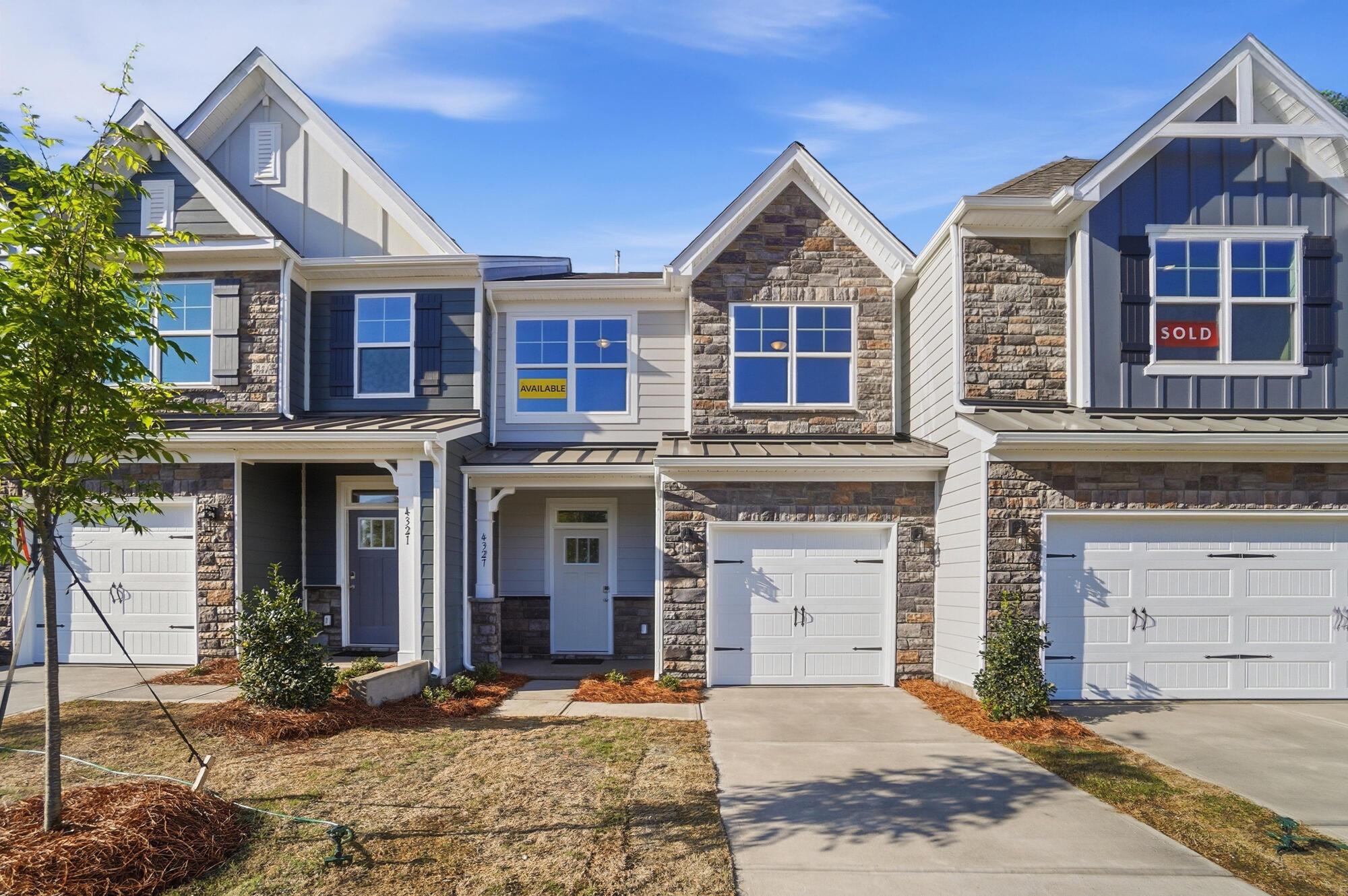 4327 Black Court