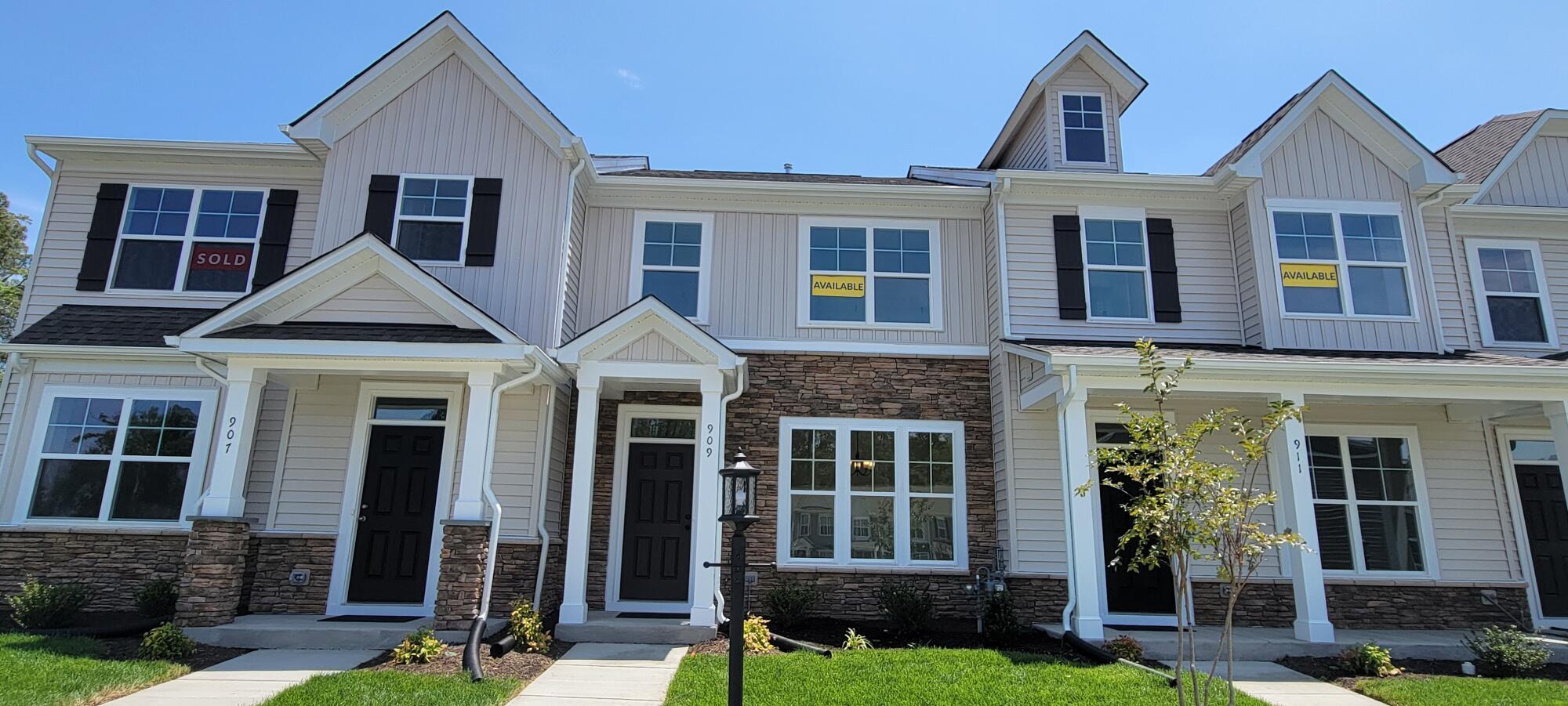 909 Scott Terrace