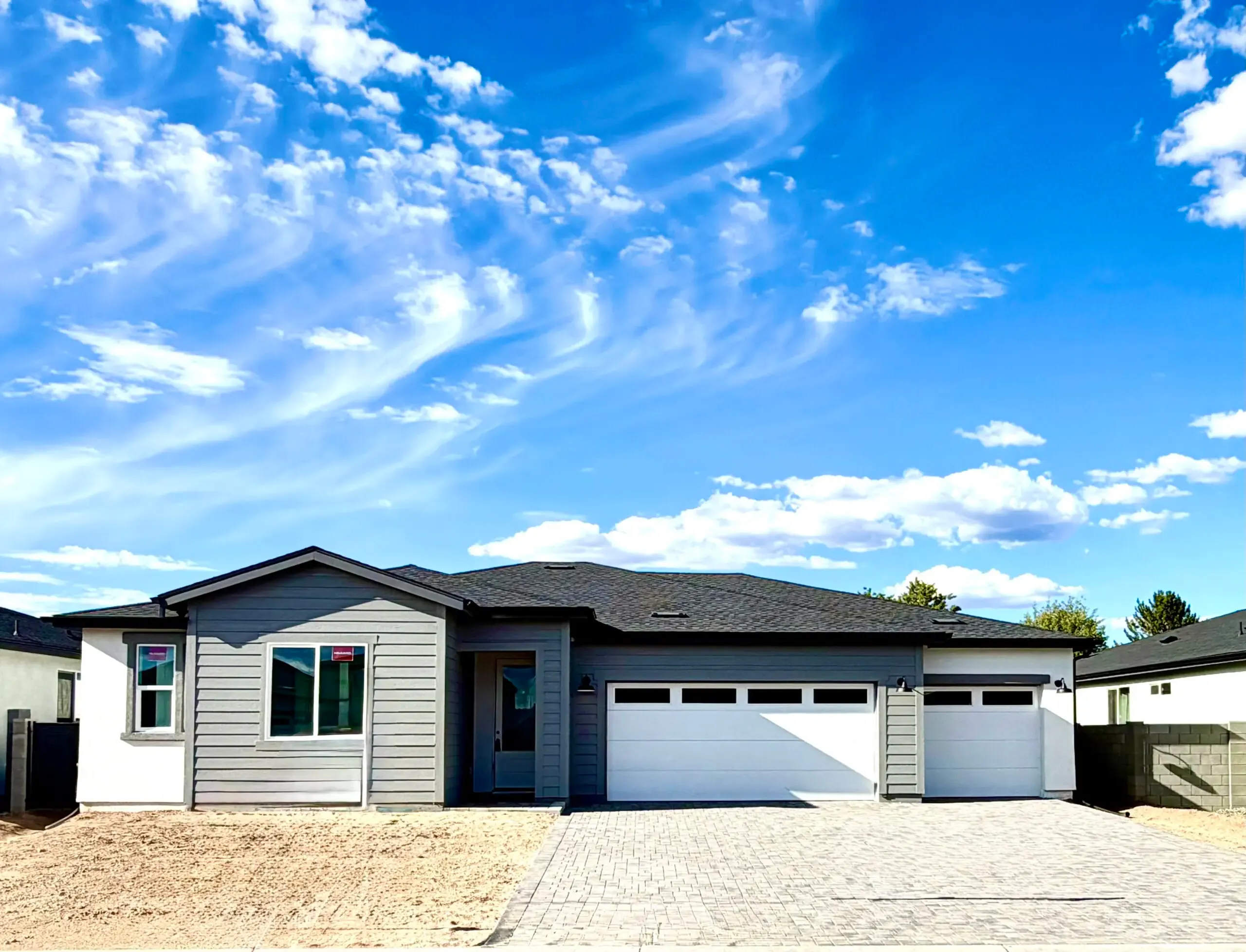 7408 E Louie Ln (Plan 1653)
