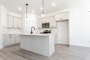 2903 N Red Velvet Ln (Type B Inner Townhome)