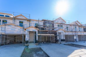 878 N Pugh Ln (Type B Inner Townhome)