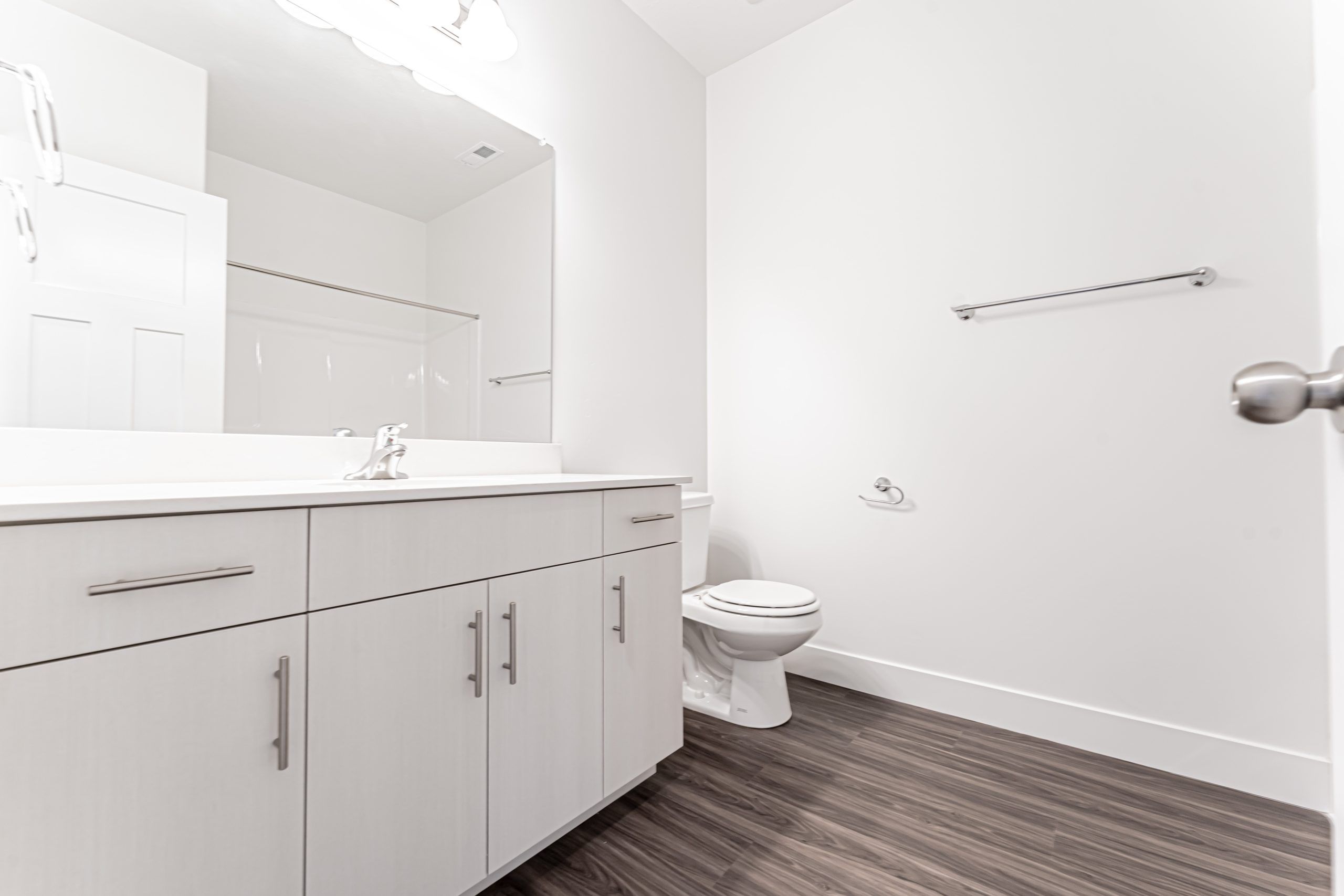 Lot# j204, 4688 S 710 West J204 (Condo B Rear Second & Third Level)