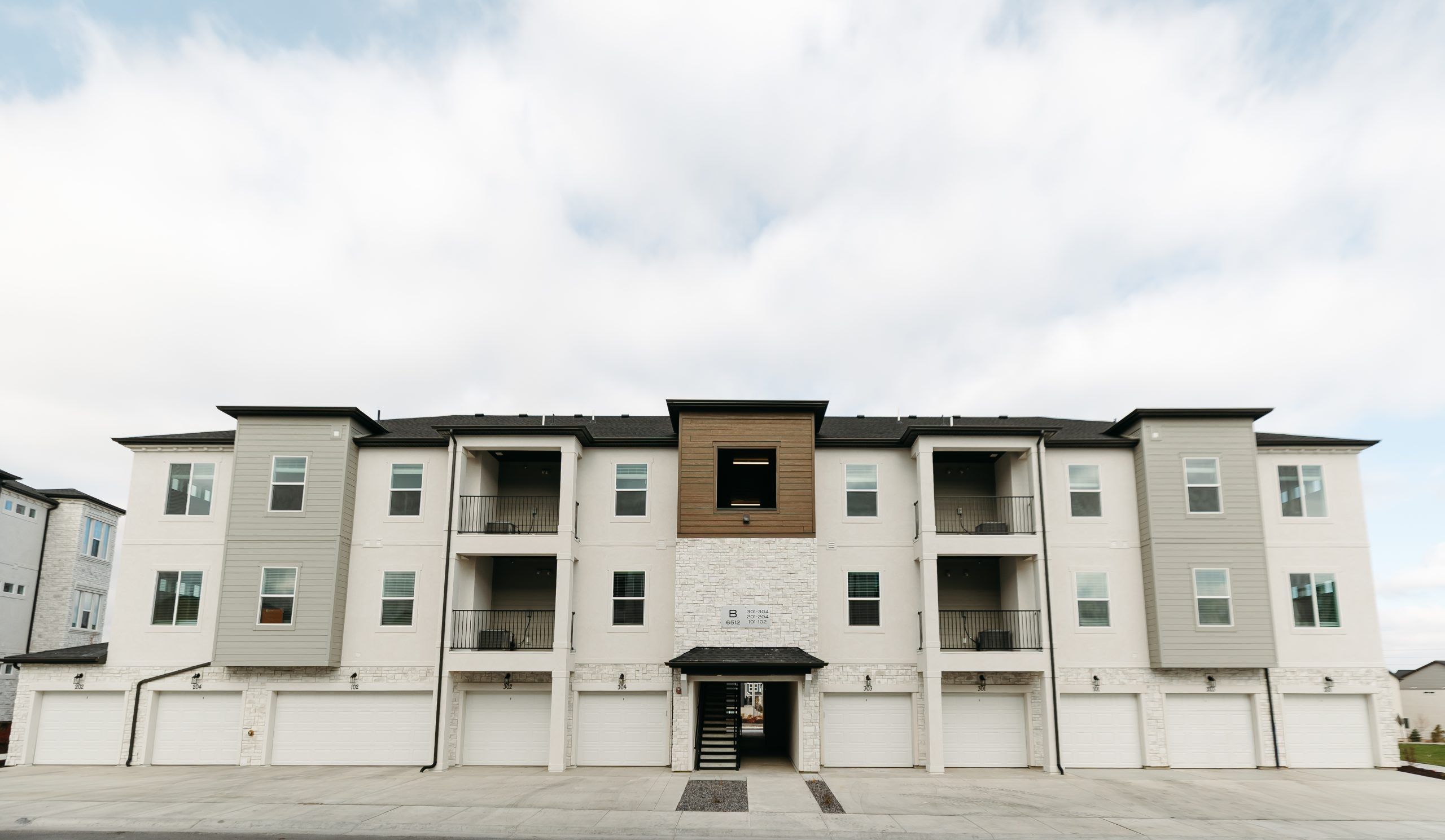 Lot# b303, 6512 W Skyline Loop Ln B303 (Condo B Rear Second & Third Level)