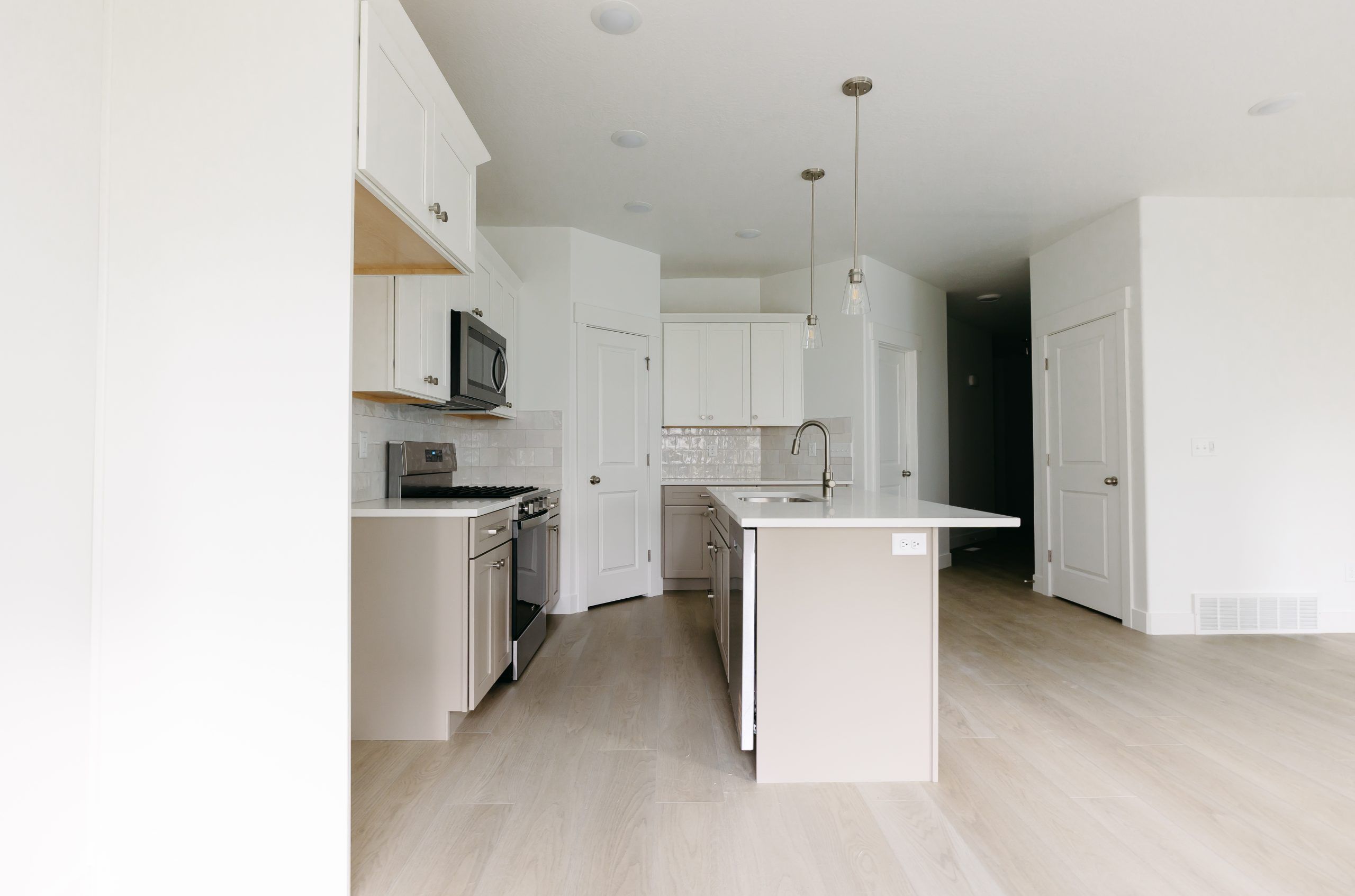 Lot# 2354, 2929 N Red Velvet Ln (Type B Inner Townhome)