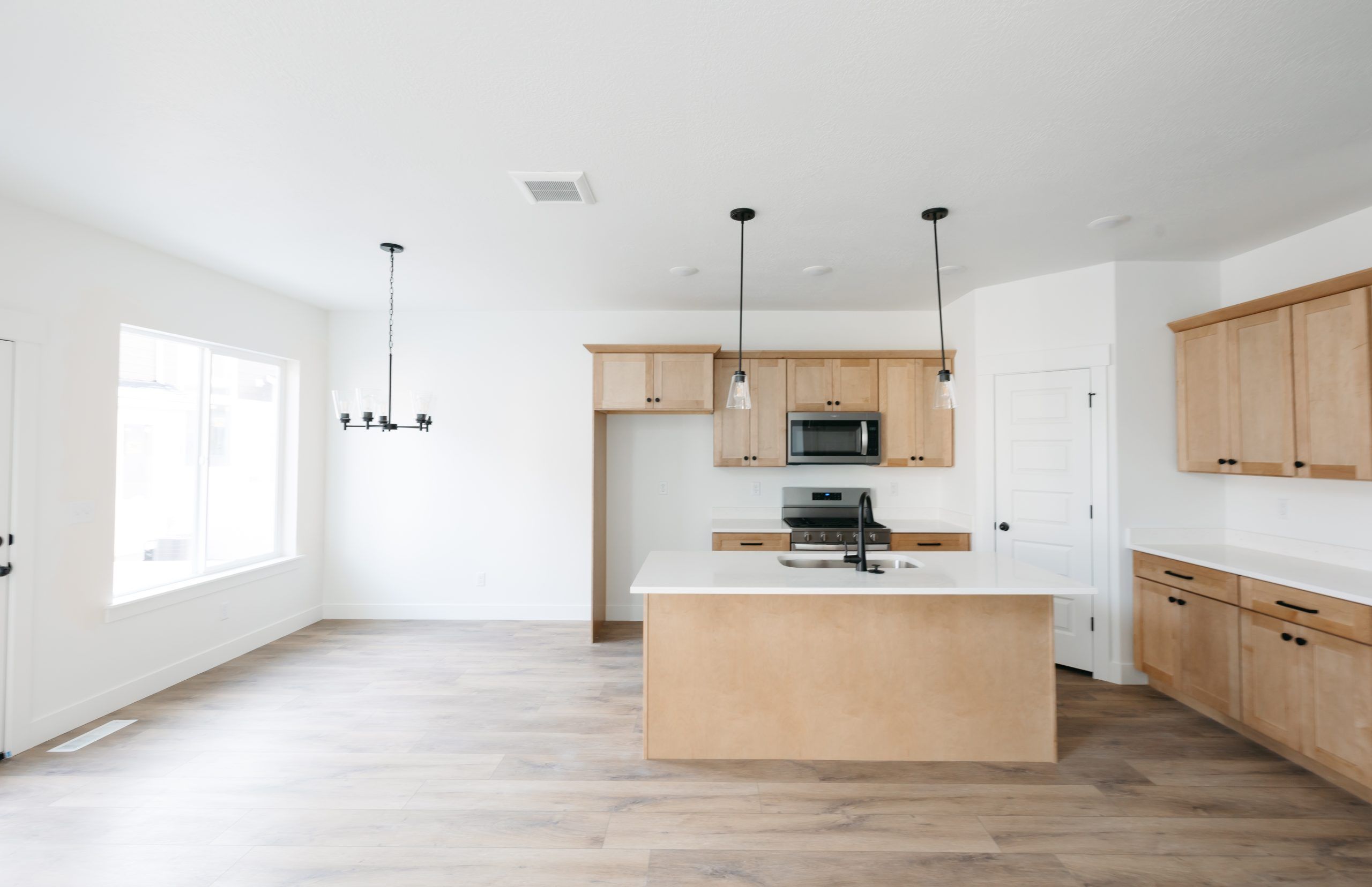 Lot# 2364, 599 W Salvia Dr (Type B Inner Townhome)