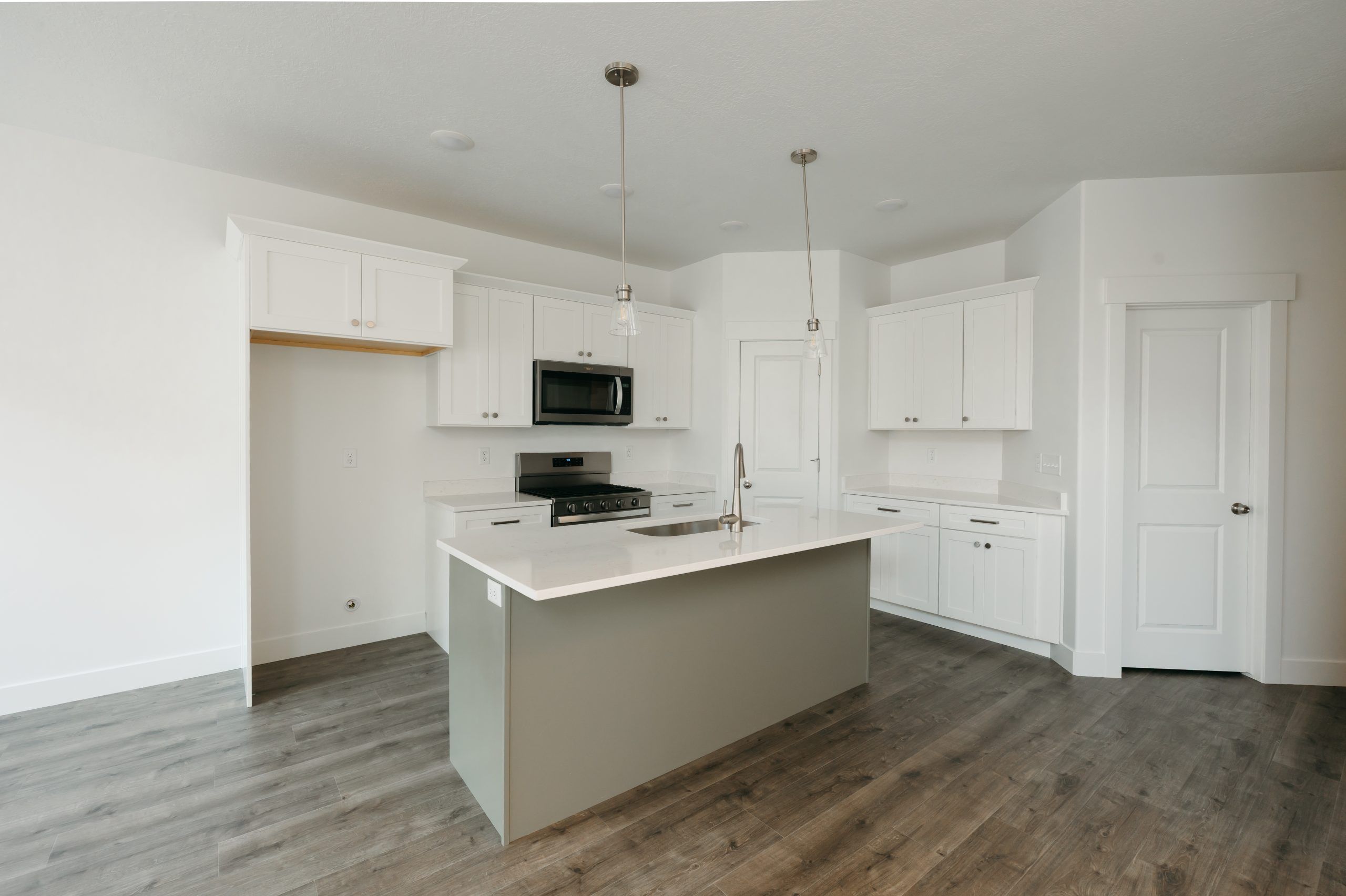 Lot# 2365, 601 W Salvia Dr (Type B Inner Townhome)