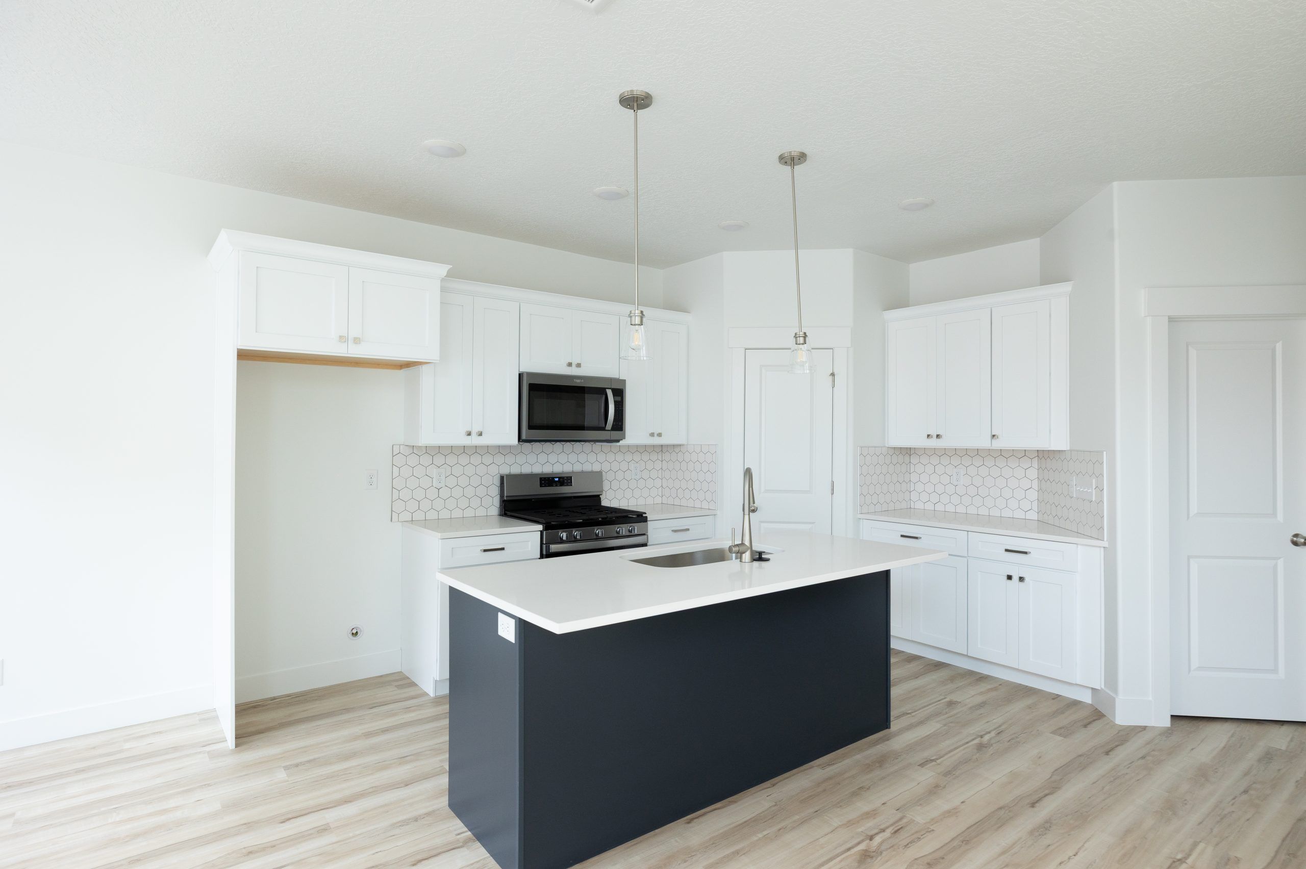 Lot# 2366, 603 W Salvia Dr (Type B Inner Townhome)