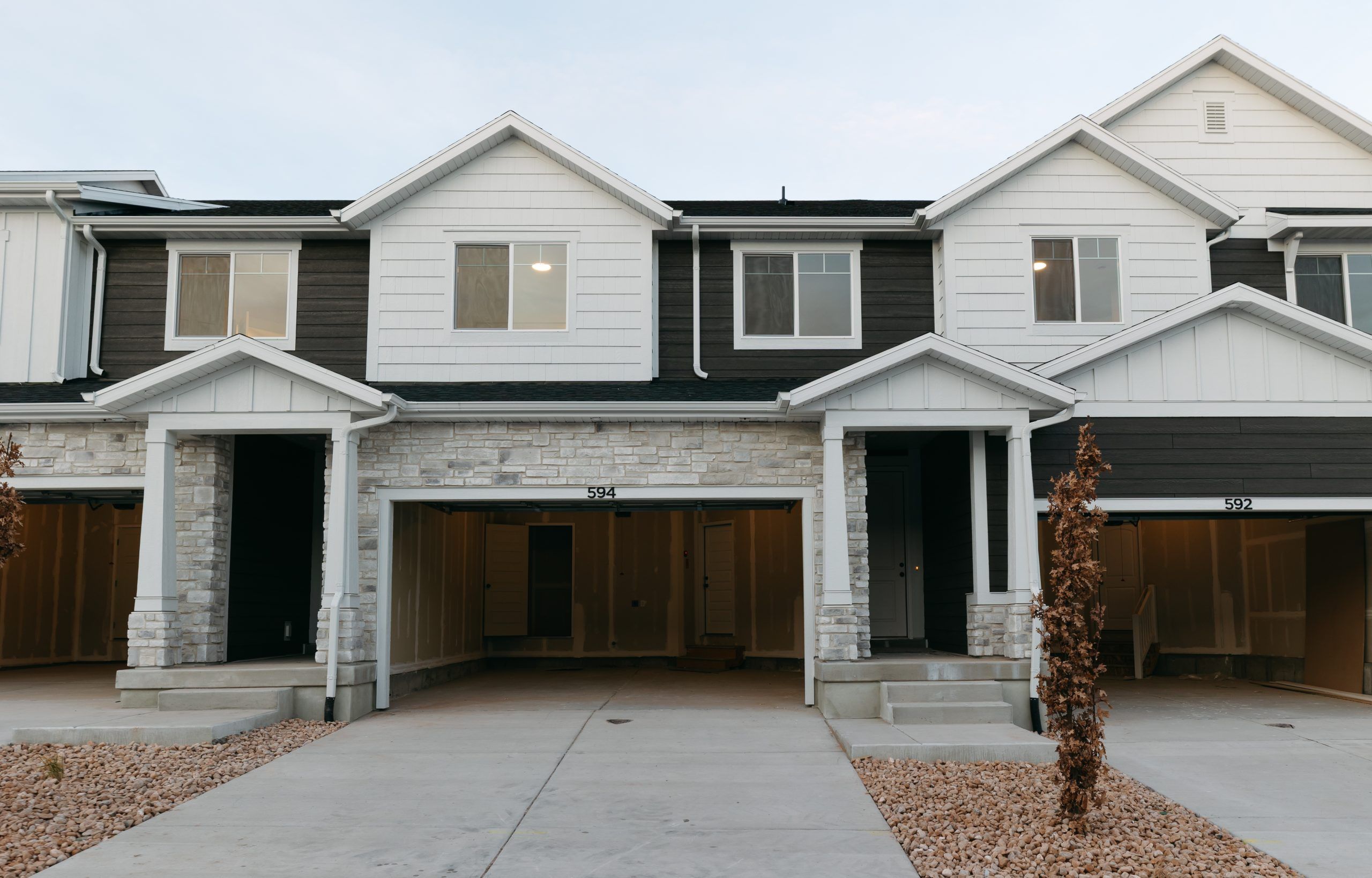 Lot# 2377, 594 W Sungleam Ln (Type B Inner Townhome)