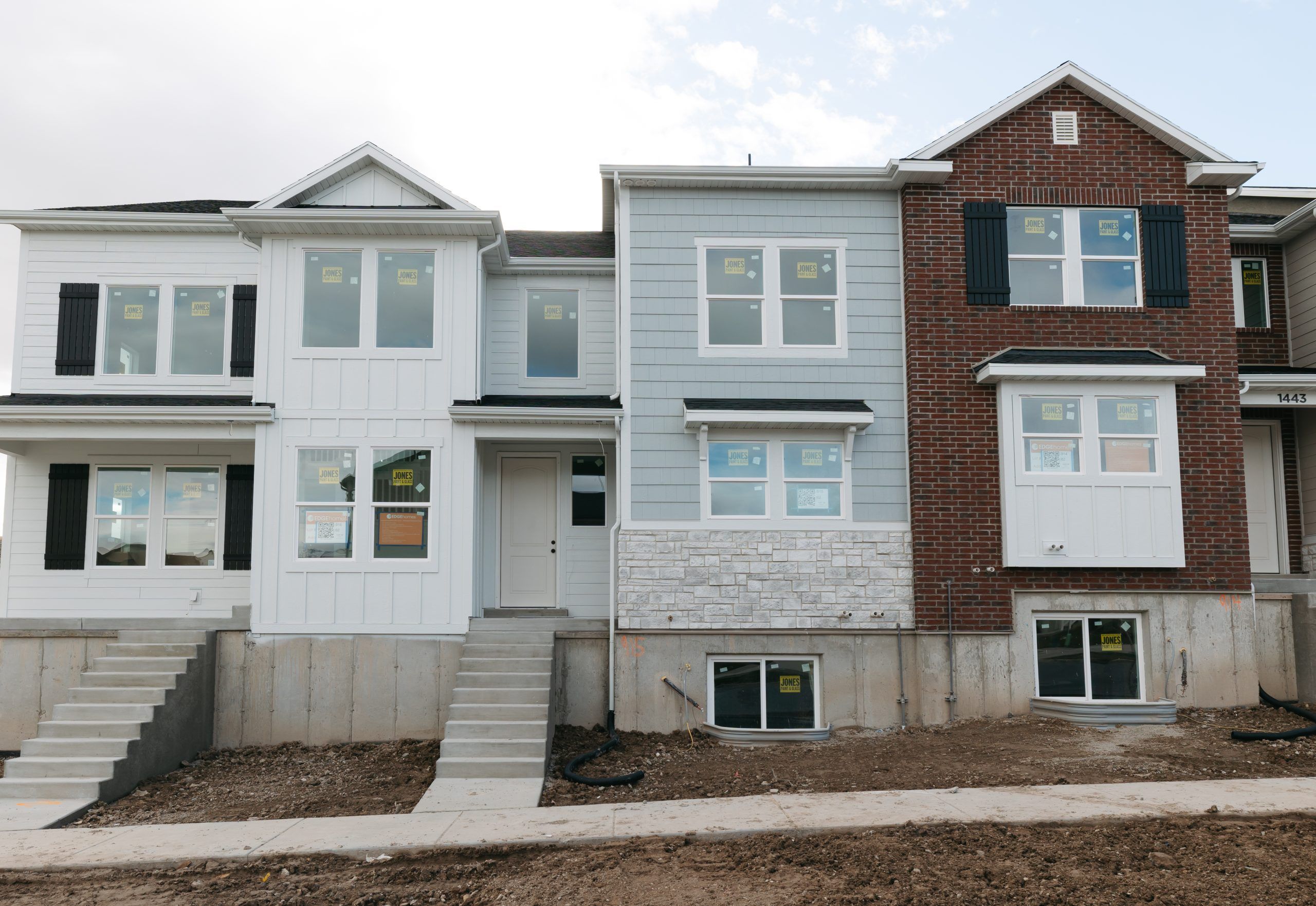 Lot# 915, 1441 W Skyline Dr (Type C Inner Townhome)